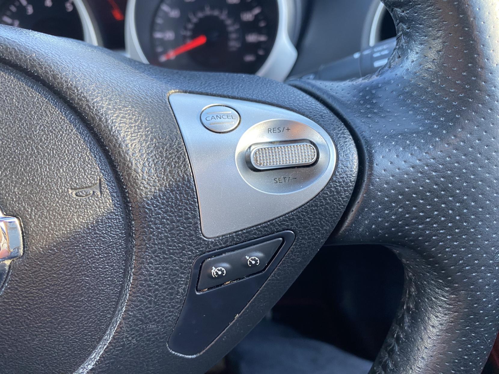 Nissan Juke 1.6 Tekna SUV 5dr Petrol Manual Euro 5 (s/s) (117 ps)