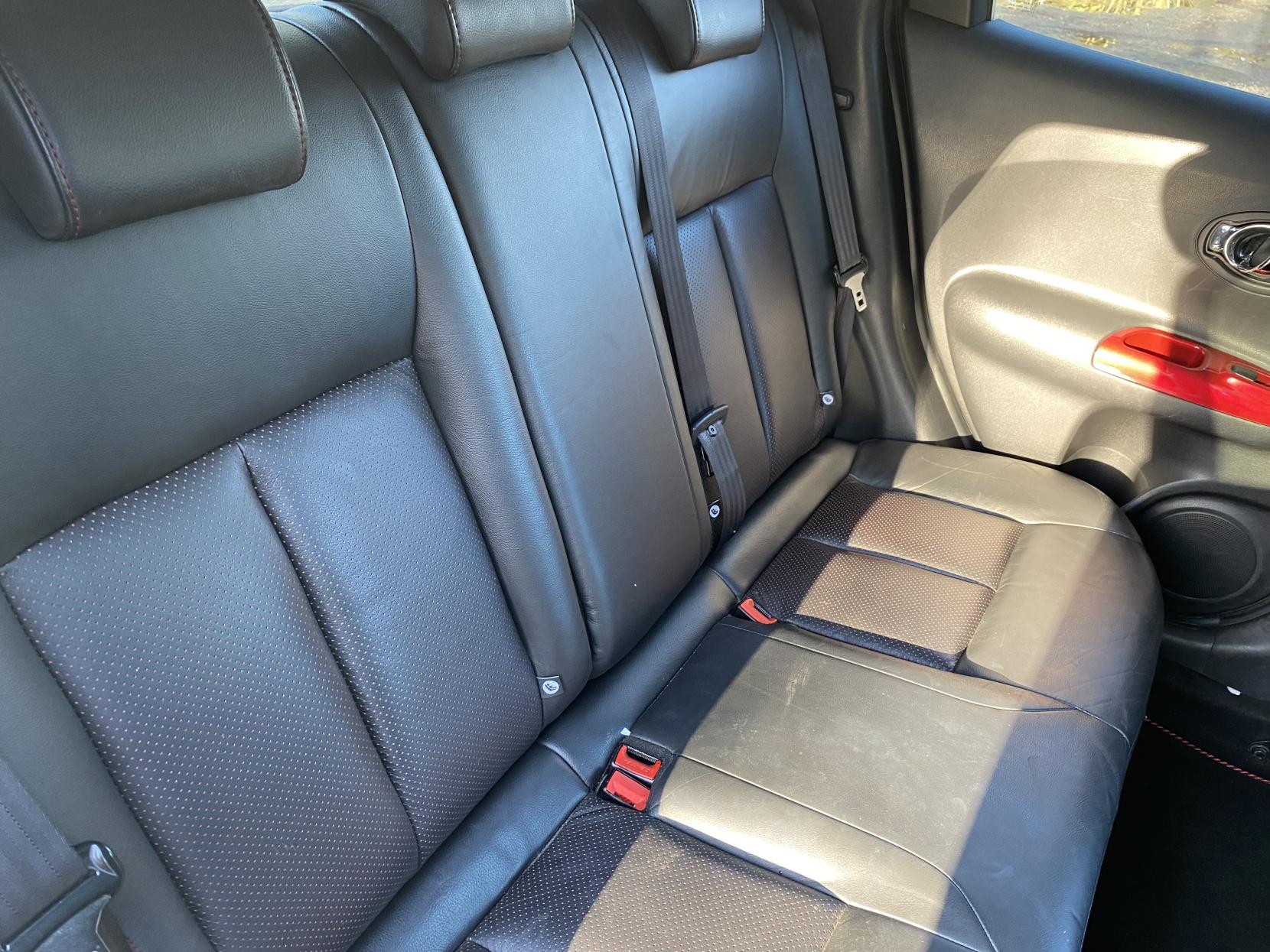 Nissan Juke 1.6 Tekna SUV 5dr Petrol Manual Euro 5 (s/s) (117 ps)