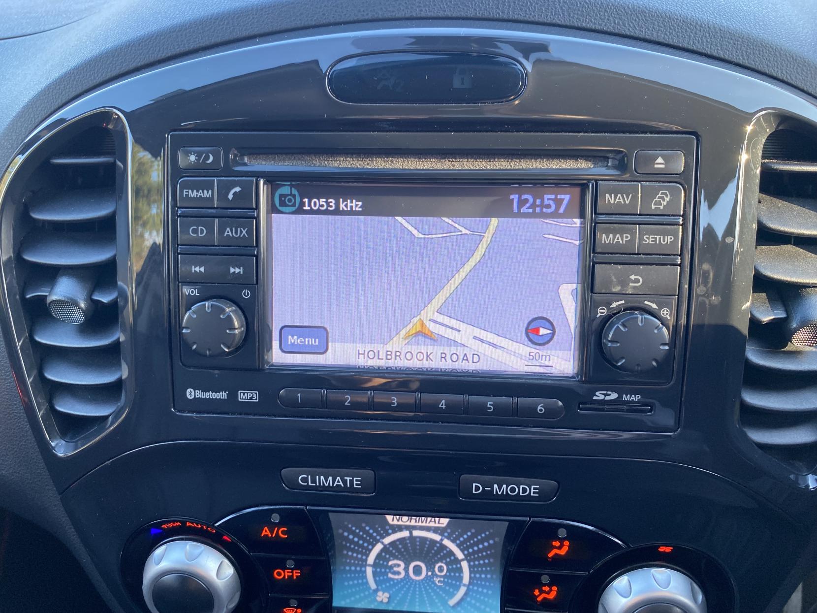 Nissan Juke 1.6 Tekna SUV 5dr Petrol Manual Euro 5 (s/s) (117 ps)