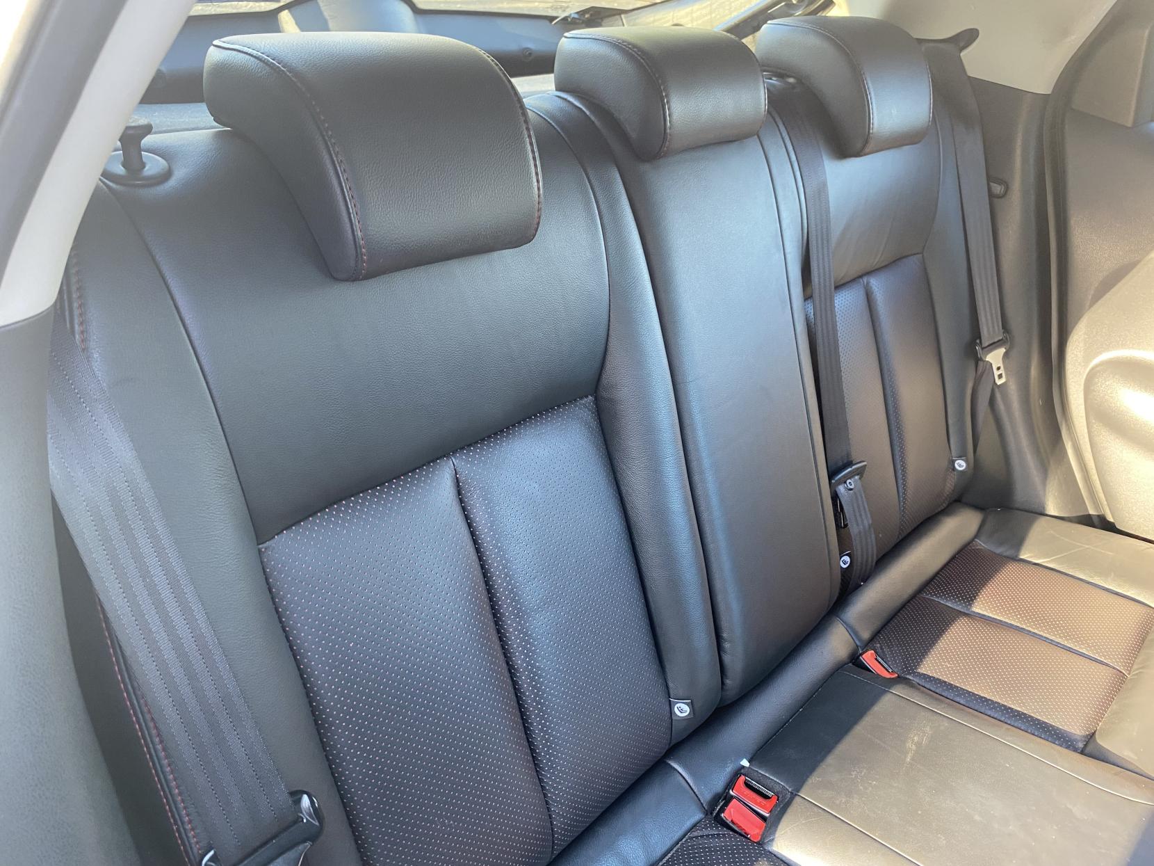 Nissan Juke 1.6 Tekna SUV 5dr Petrol Manual Euro 5 (s/s) (117 ps)