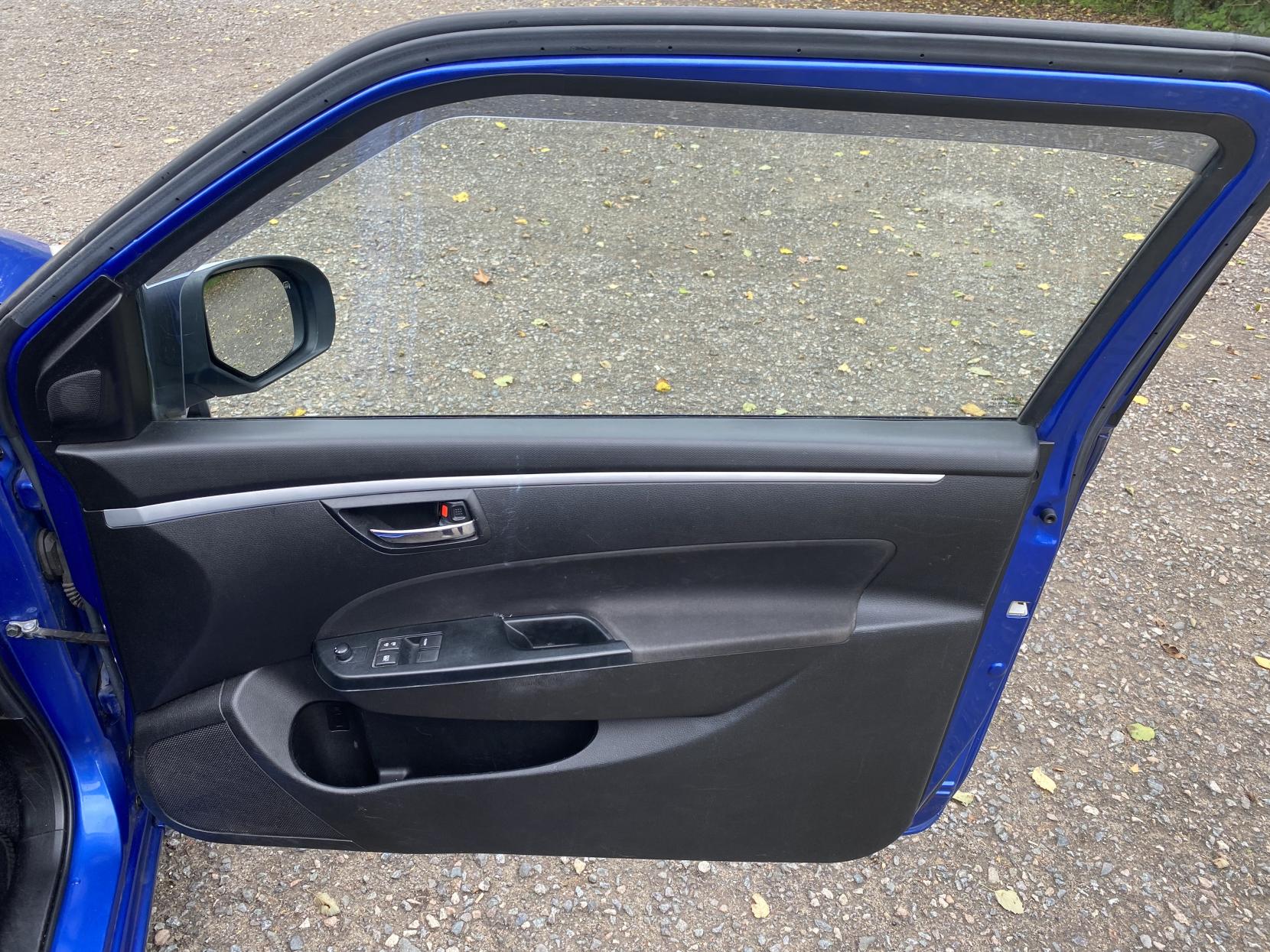 Suzuki Swift 1.2 SZ-L Hatchback 3dr Petrol Manual Euro 5 (94 ps)