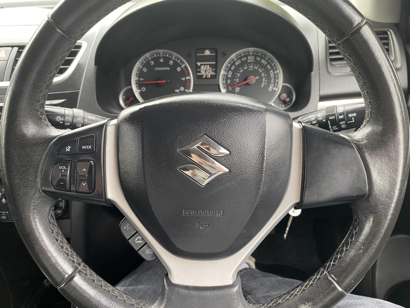 Suzuki Swift 1.2 SZ-L Hatchback 3dr Petrol Manual Euro 5 (94 ps)