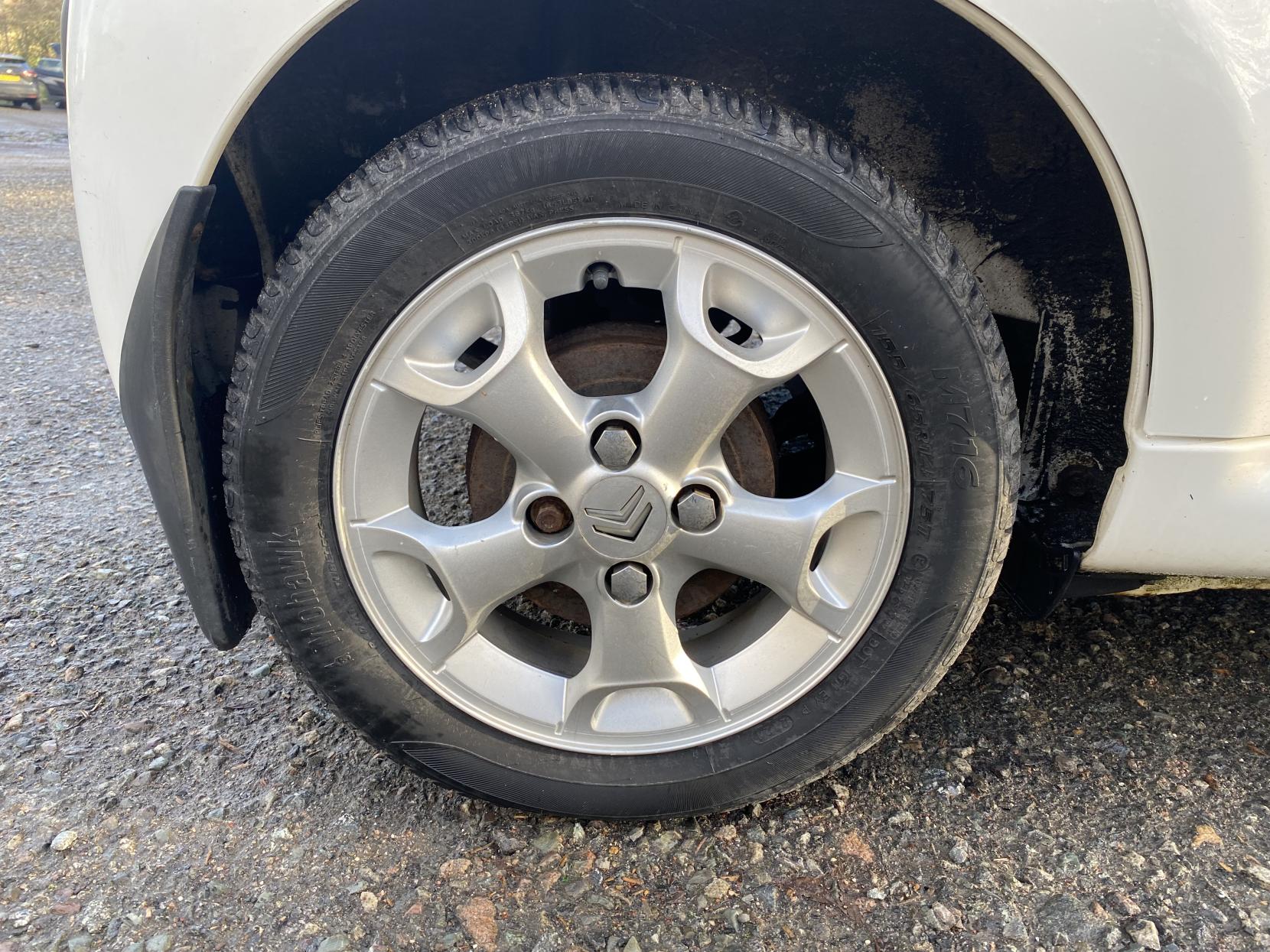 Citroen C1 1.0i VTR+ Hatchback 5dr Petrol Manual Euro 5 (68 ps)