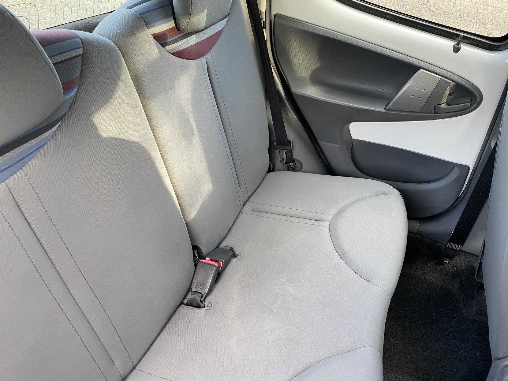 Citroen C1 1.0i VTR+ Hatchback 5dr Petrol Manual Euro 5 (68 ps)