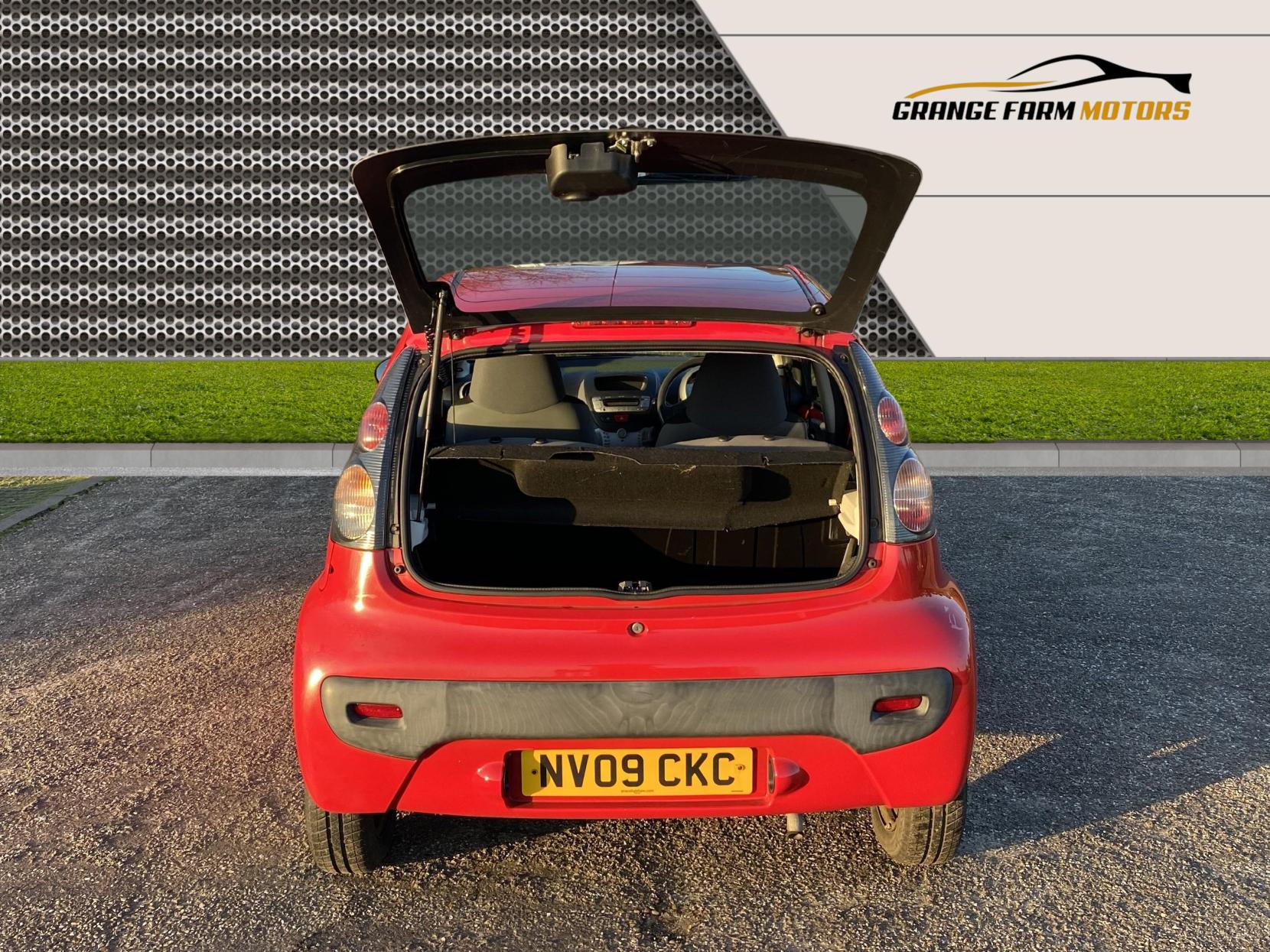 Citroen C1 1.0i VT Hatchback 5dr Petrol Manual Euro 4 (68 ps)