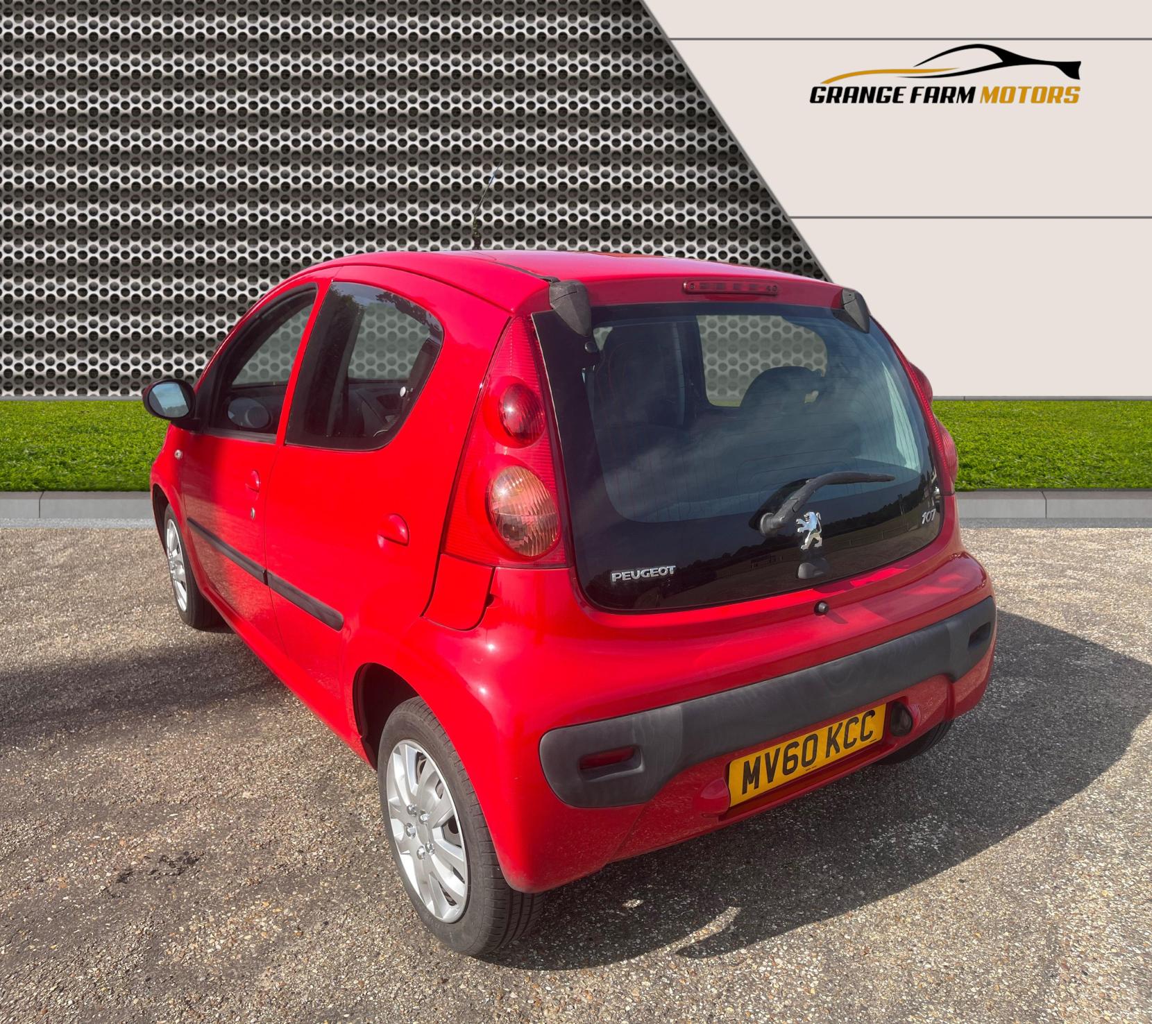 Peugeot 107 1.0 12V Urban Hatchback 5dr Petrol Manual Euro 4 (68 ps)