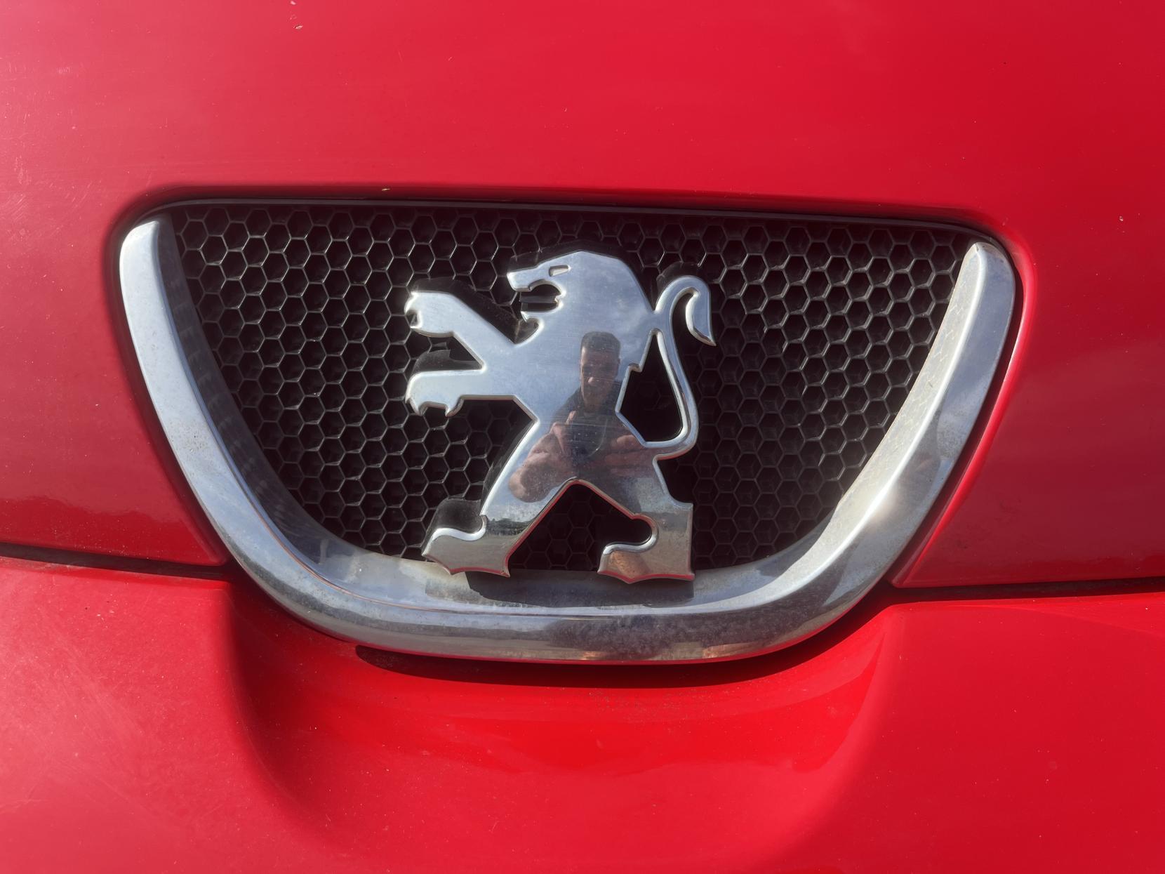 Peugeot 107 1.0 12V Urban Hatchback 5dr Petrol Manual Euro 4 (68 ps)
