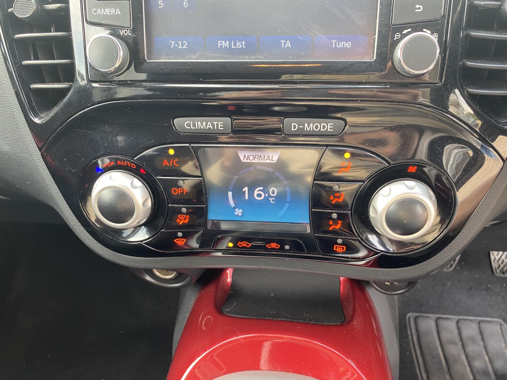 Nissan Juke 1.6 Acenta Premium SUV 5dr Petrol Manual Euro 5 (s/s) (117 ps)