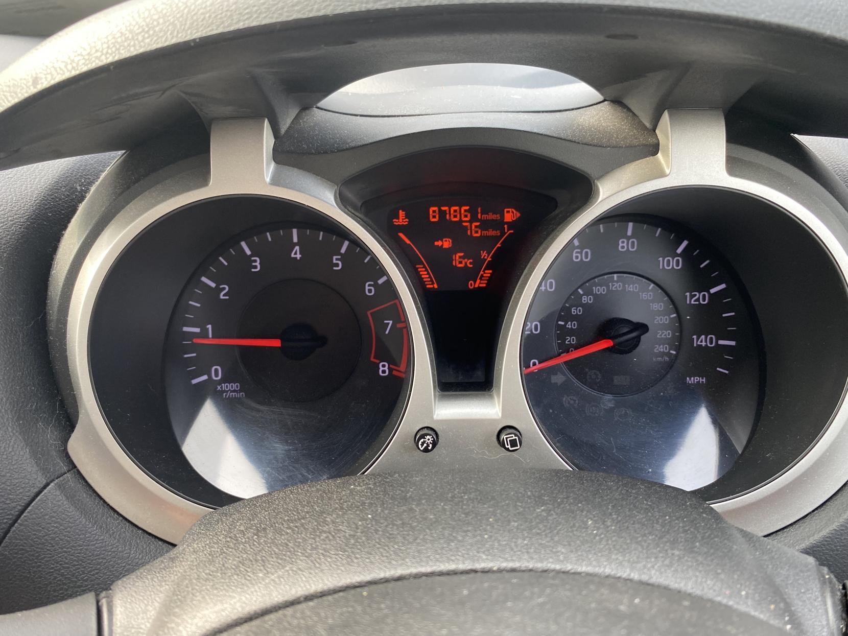 Nissan Juke 1.6 Acenta Premium SUV 5dr Petrol Manual Euro 5 (s/s) (117 ps)