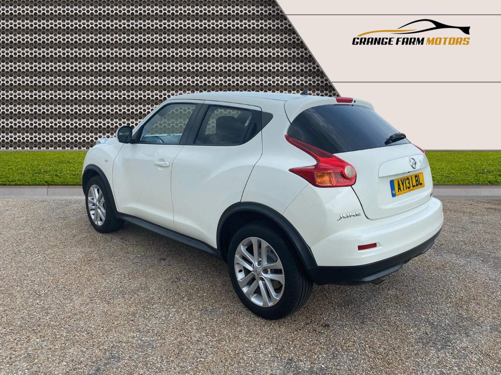 Nissan Juke 1.6 Acenta Premium SUV 5dr Petrol Manual Euro 5 (s/s) (117 ps)