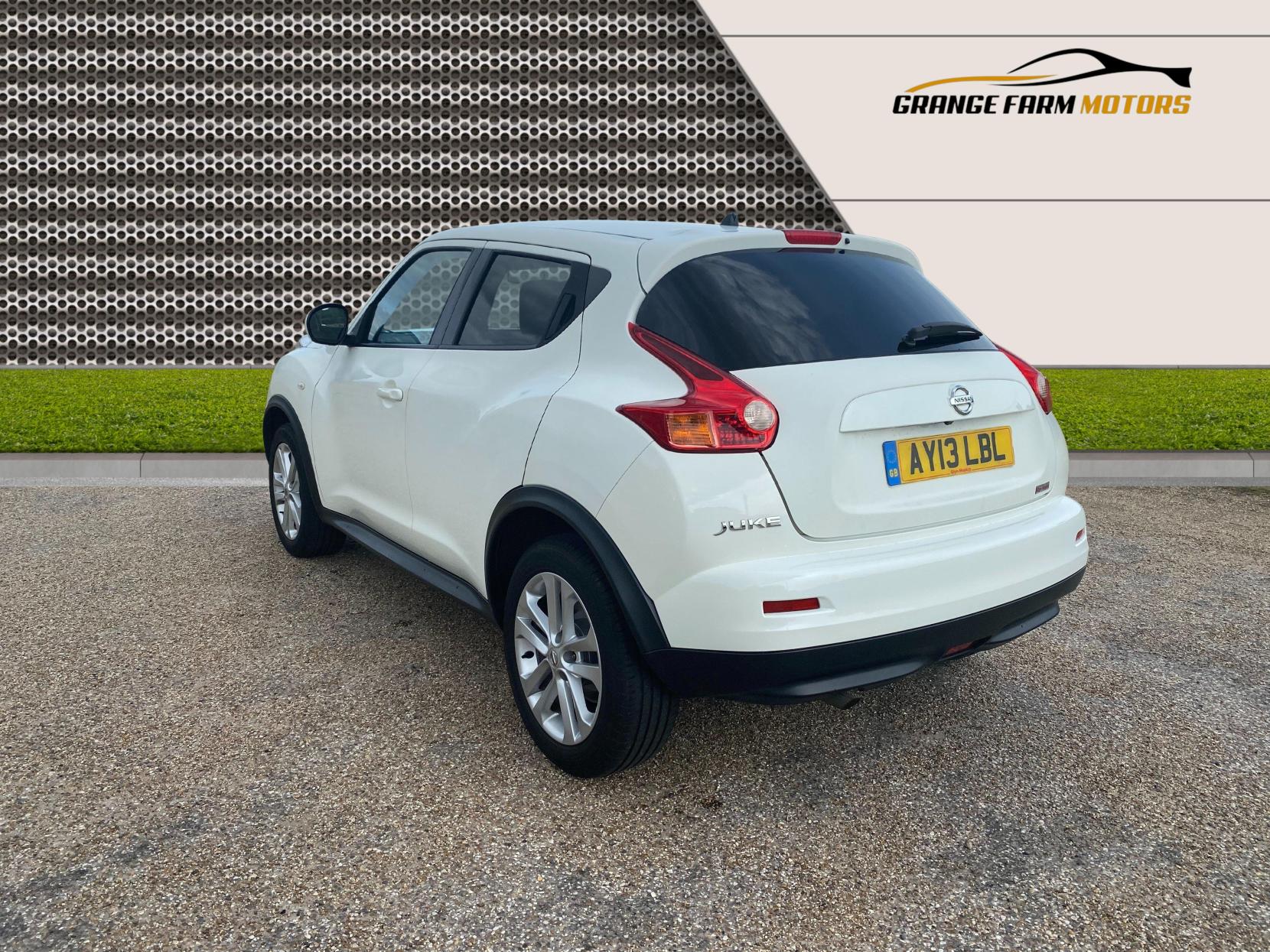 Nissan Juke 1.6 Acenta Premium SUV 5dr Petrol Manual Euro 5 (s/s) (117 ps)