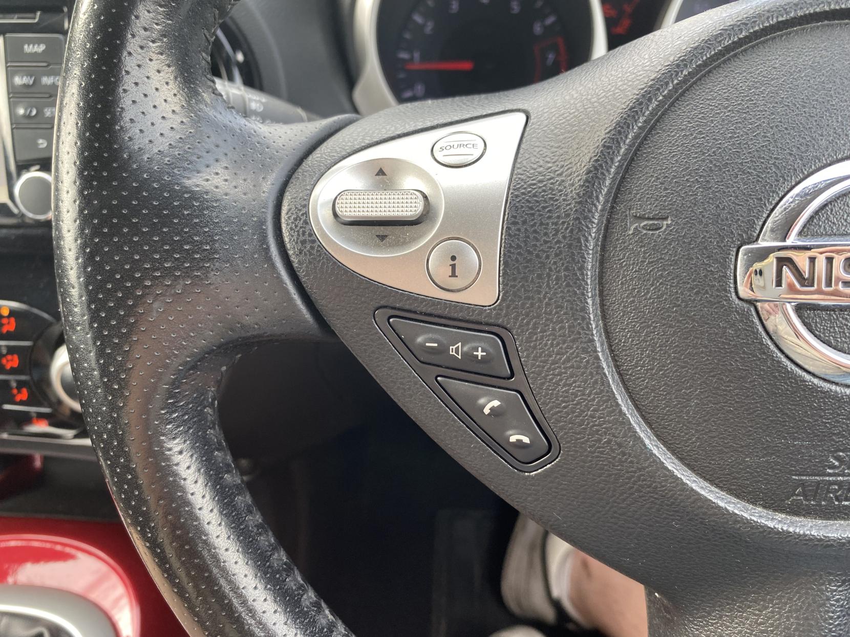 Nissan Juke 1.6 Acenta Premium SUV 5dr Petrol Manual Euro 5 (s/s) (117 ps)