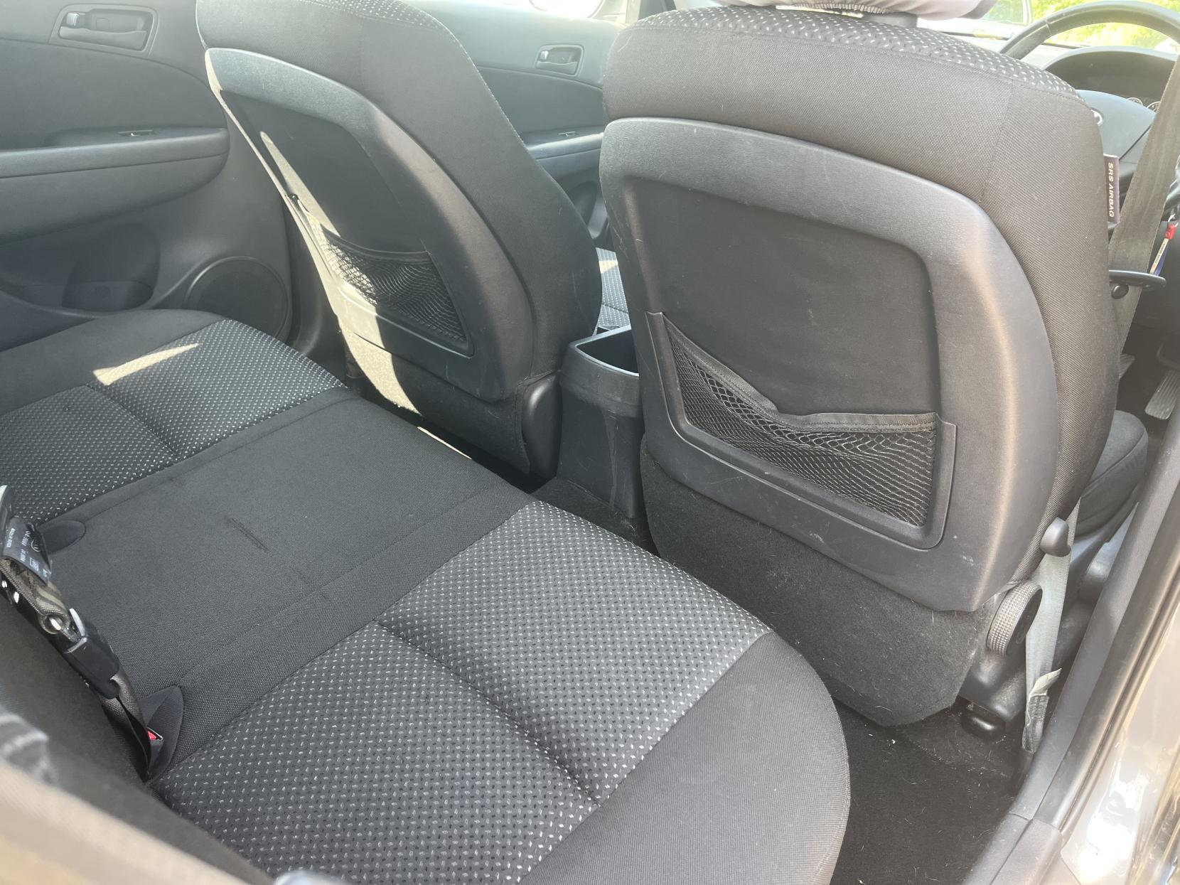 Hyundai i30 1.6 Comfort Estate 5dr Petrol Manual Euro 4 (124 bhp)
