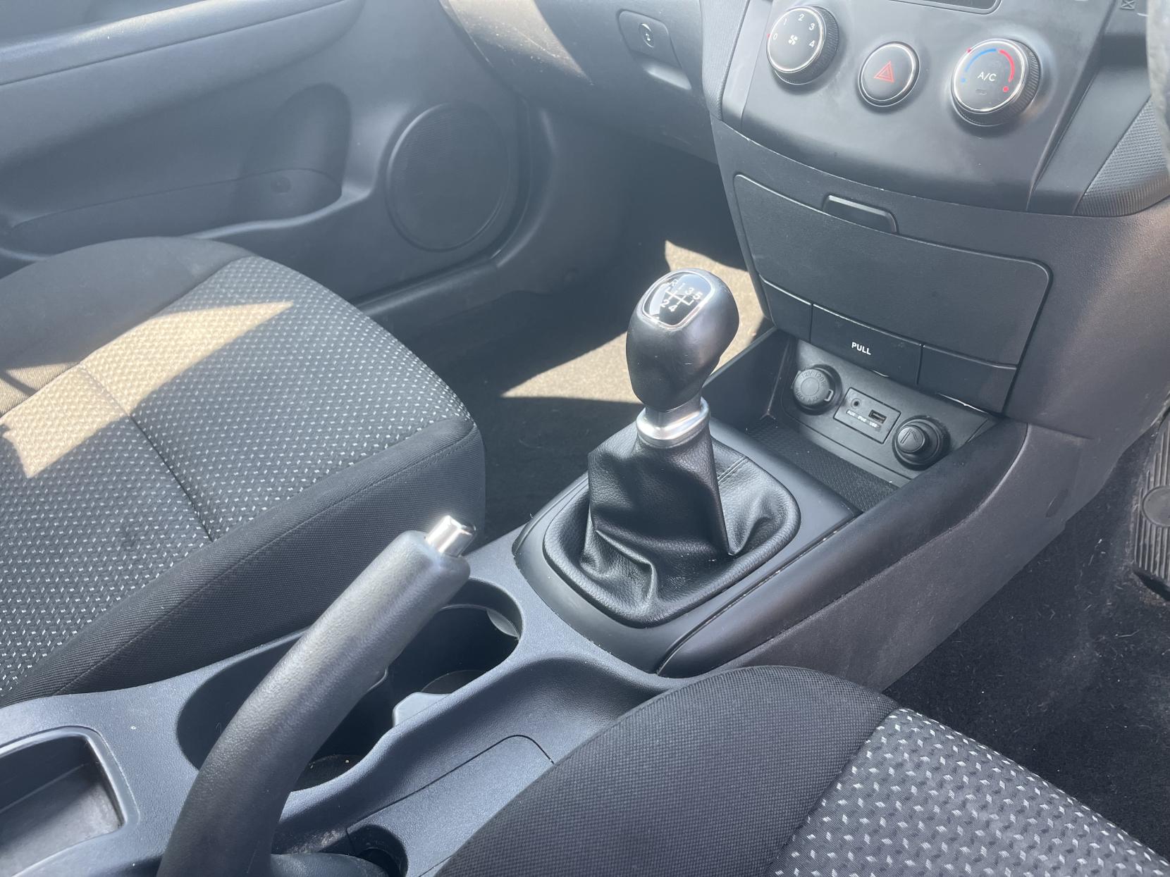 Hyundai i30 1.6 Comfort Estate 5dr Petrol Manual Euro 4 (124 bhp)