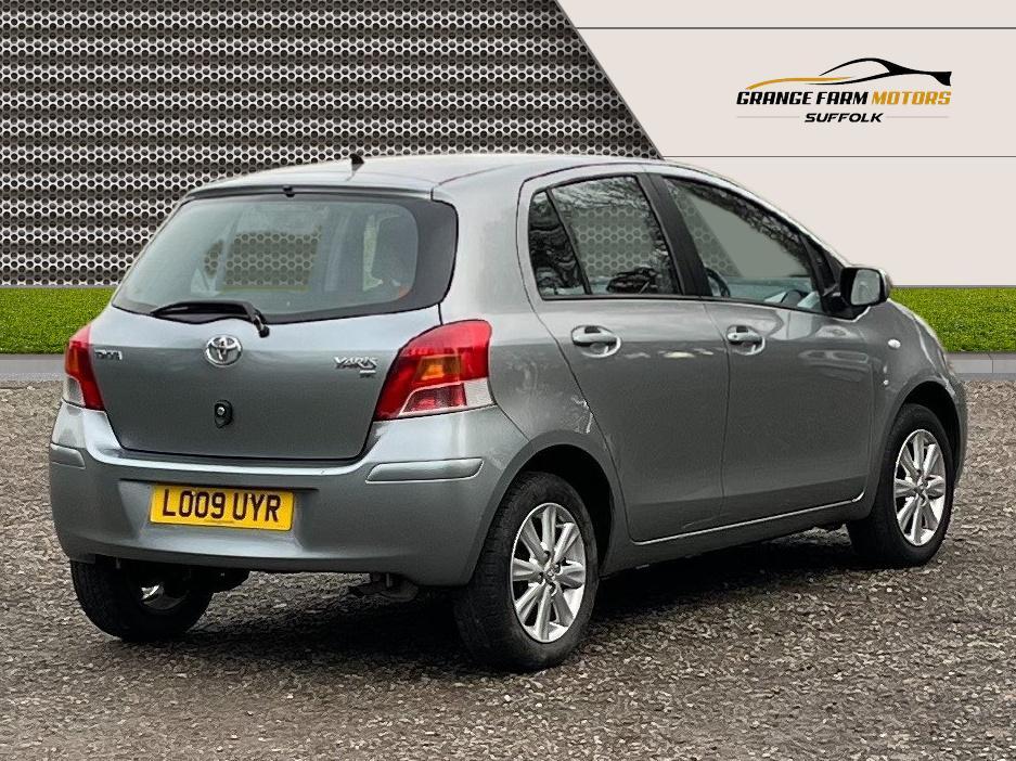 Toyota Yaris 1.0 VVT-i TR Hatchback 5dr Petrol Manual Euro 4 (69 ps)