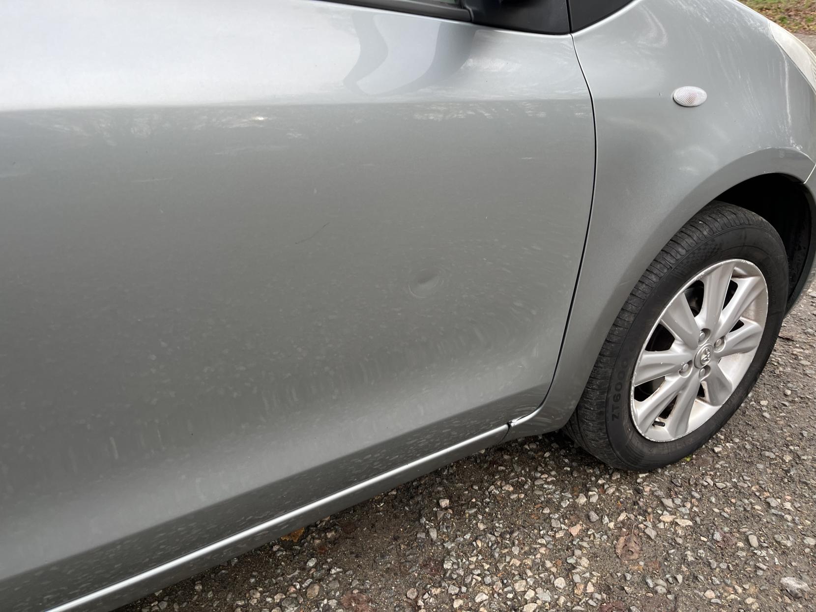 Toyota Yaris 1.0 VVT-i TR Hatchback 5dr Petrol Manual Euro 4 (69 ps)