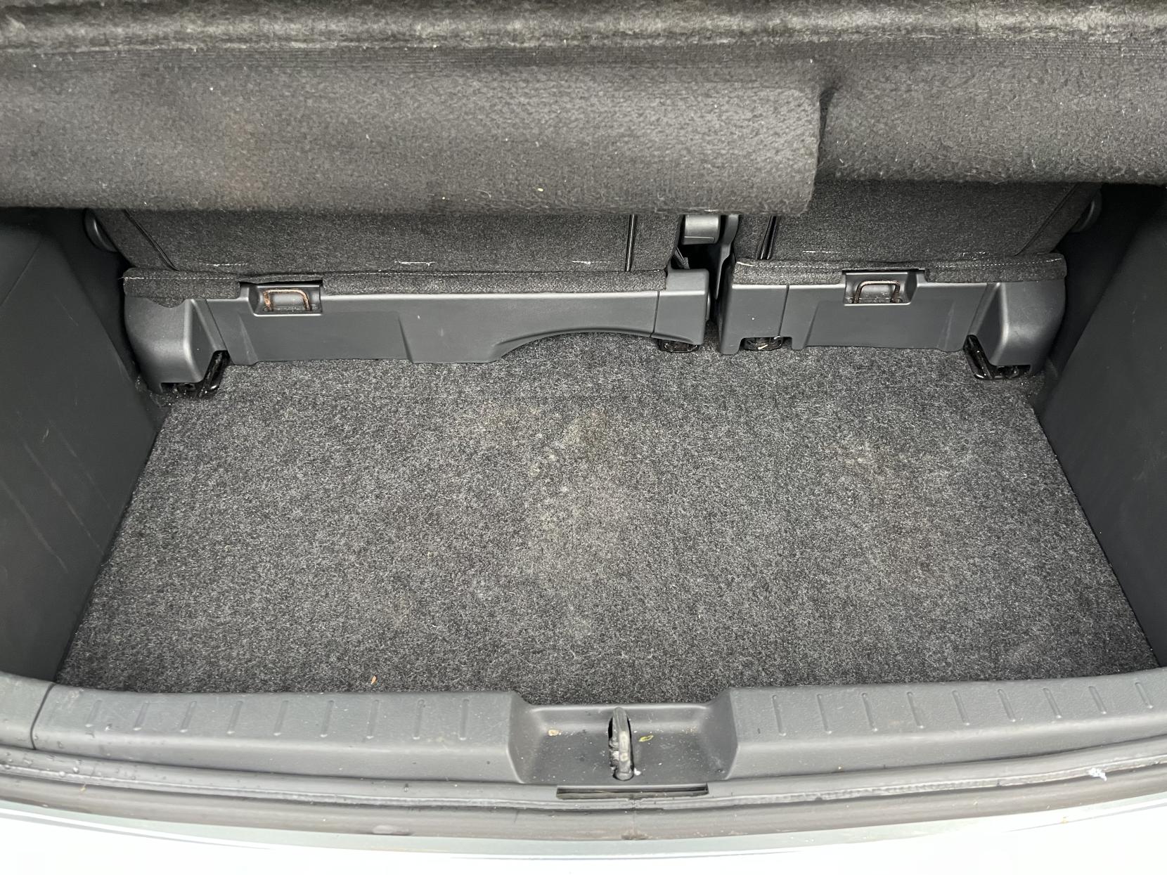 Toyota Yaris 1.0 VVT-i TR Hatchback 5dr Petrol Manual Euro 4 (69 ps)