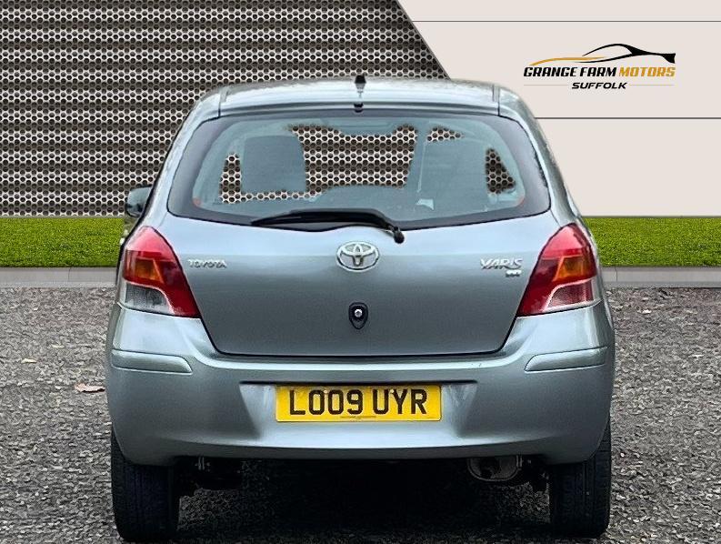 Toyota Yaris 1.0 VVT-i TR Hatchback 5dr Petrol Manual Euro 4 (69 ps)