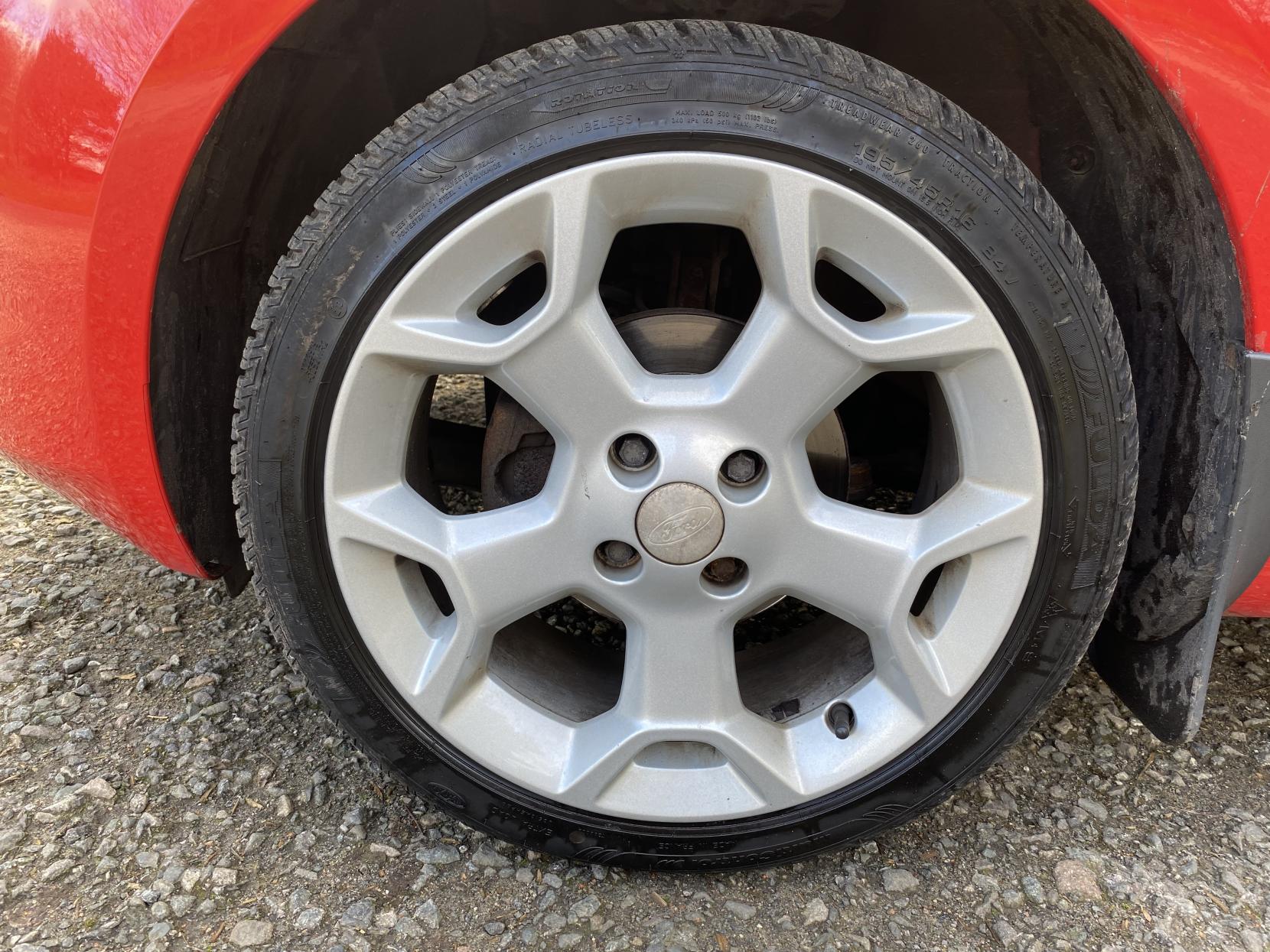 Ford Ka 1.2 Zetec Hatchback 3dr Petrol Manual Euro 5 (s/s) (69 ps)