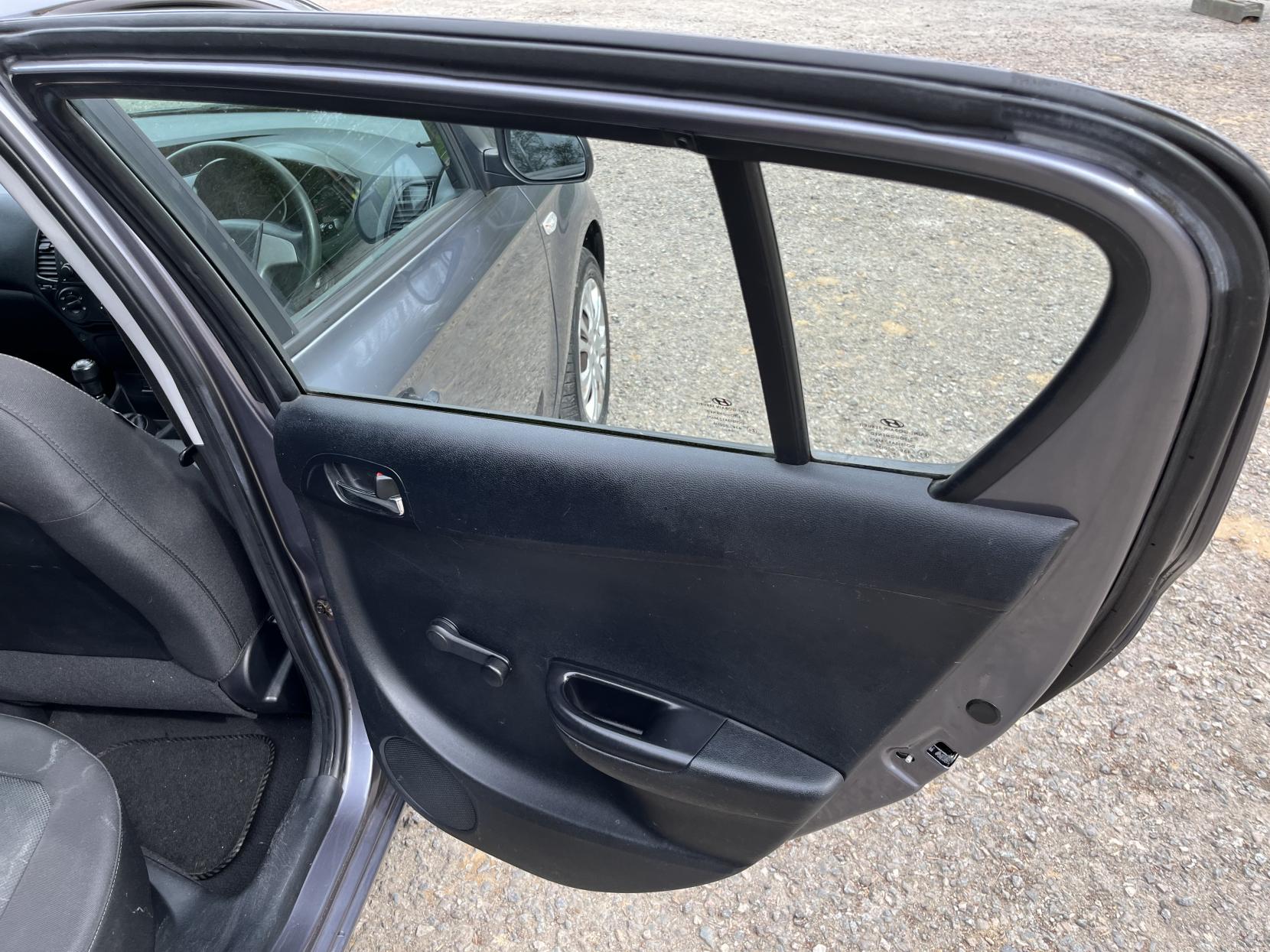 Hyundai i20 1.2 Classic Hatchback 5dr Petrol Manual Euro 4 (77 bhp)