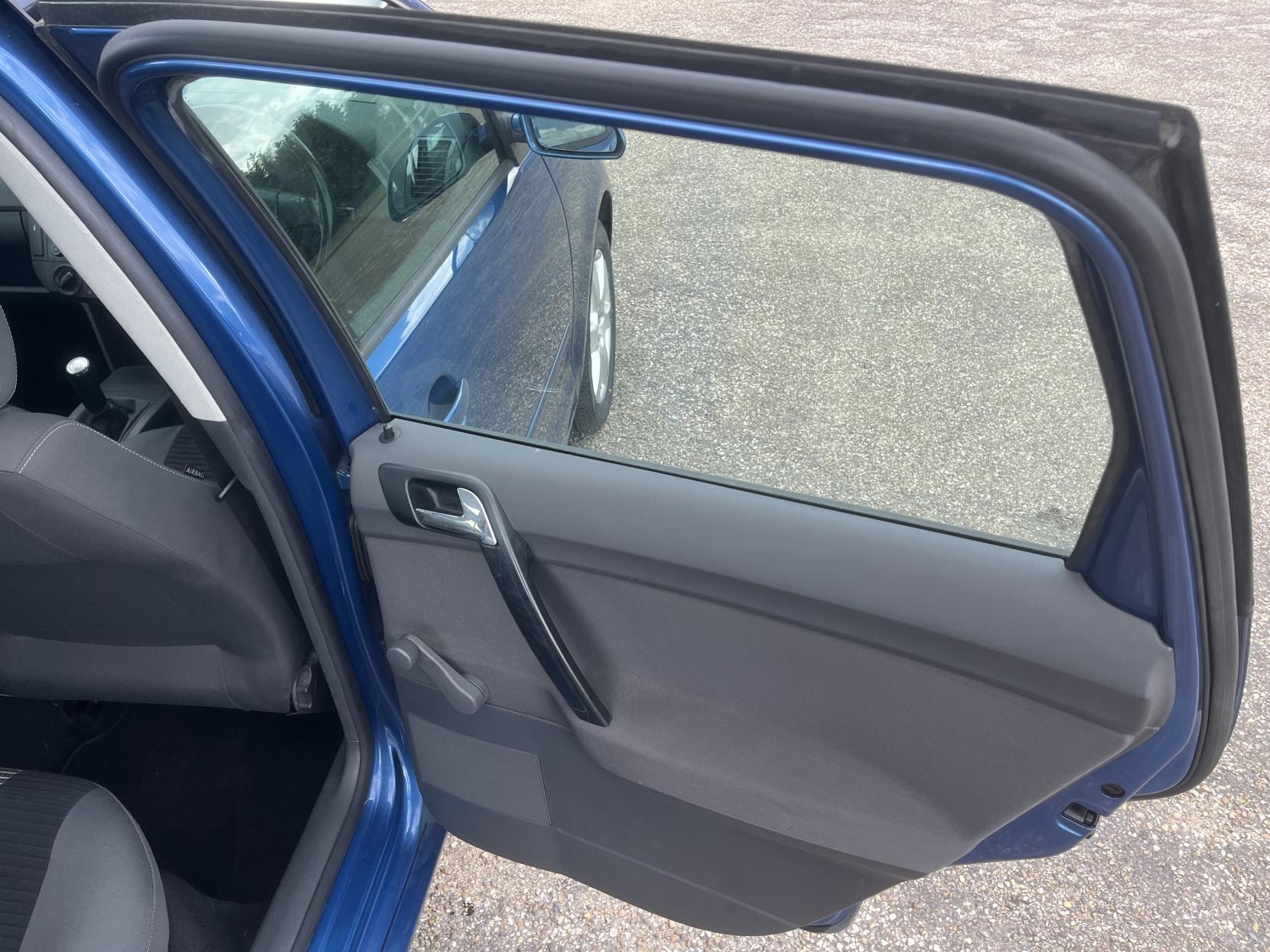 Volkswagen Polo 1.4 Match Hatchback 5dr Petrol Manual (150 g/km, 79 bhp)