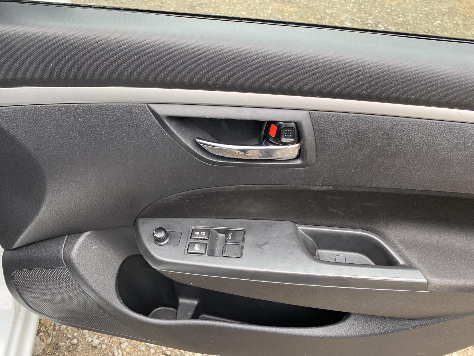 Suzuki Swift 1.2 SZ2 Hatchback 5dr Petrol Manual Euro 5 (94 ps)