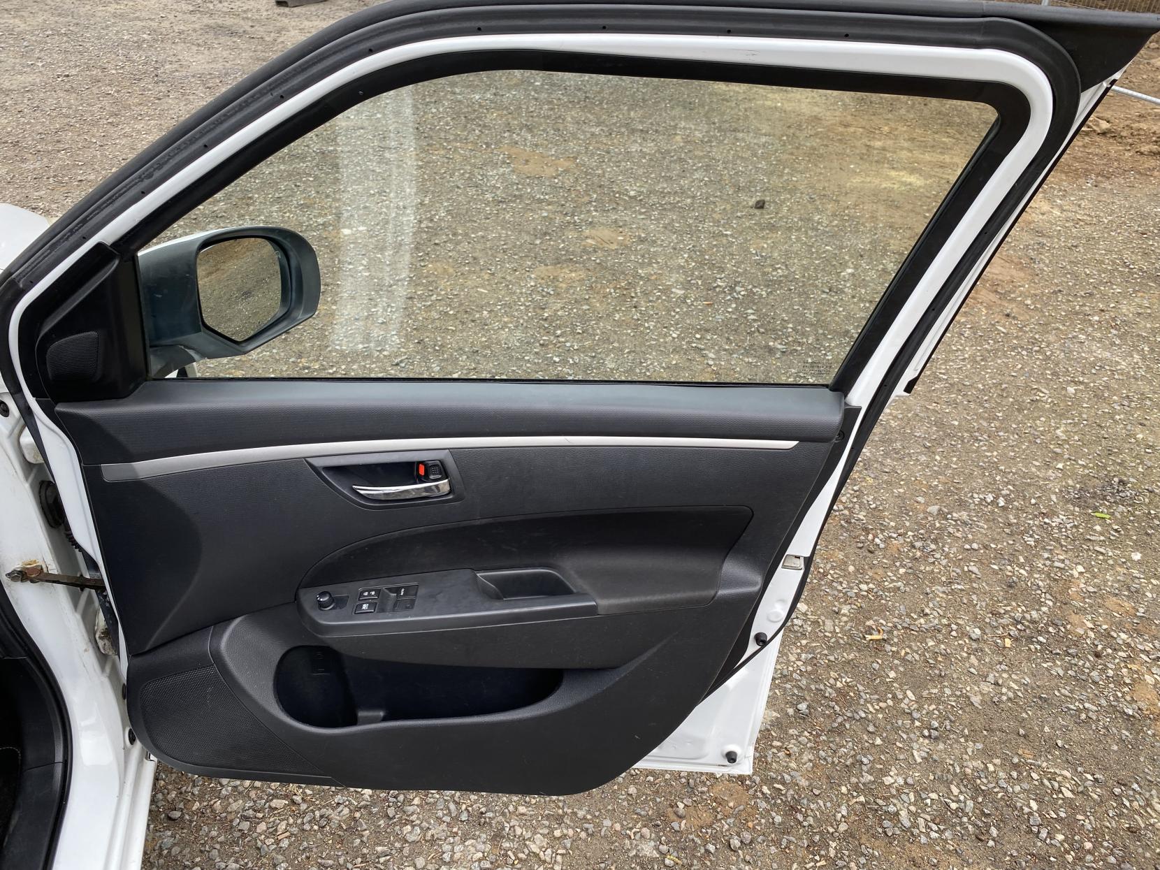 Suzuki Swift 1.2 SZ2 Hatchback 5dr Petrol Manual Euro 5 (94 ps)