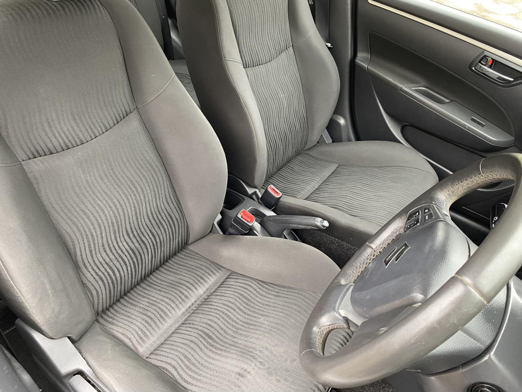 Suzuki Swift 1.2 SZ2 Hatchback 5dr Petrol Manual Euro 5 (94 ps)