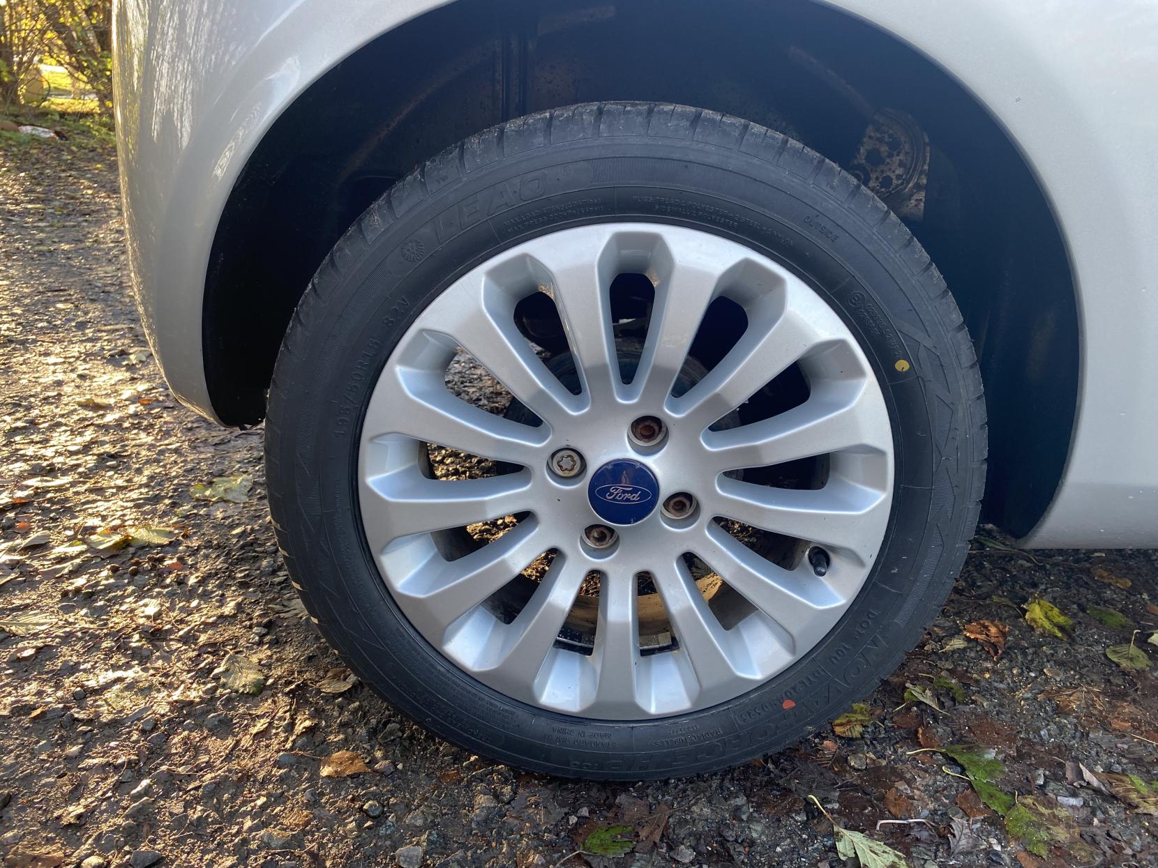 Ford Ka 1.2 Zetec Hatchback 3dr Petrol Manual Euro 5 (s/s) (69 ps)