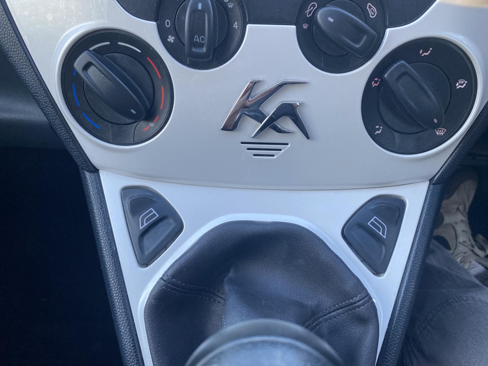 Ford Ka 1.2 Zetec Hatchback 3dr Petrol Manual Euro 5 (s/s) (69 ps)