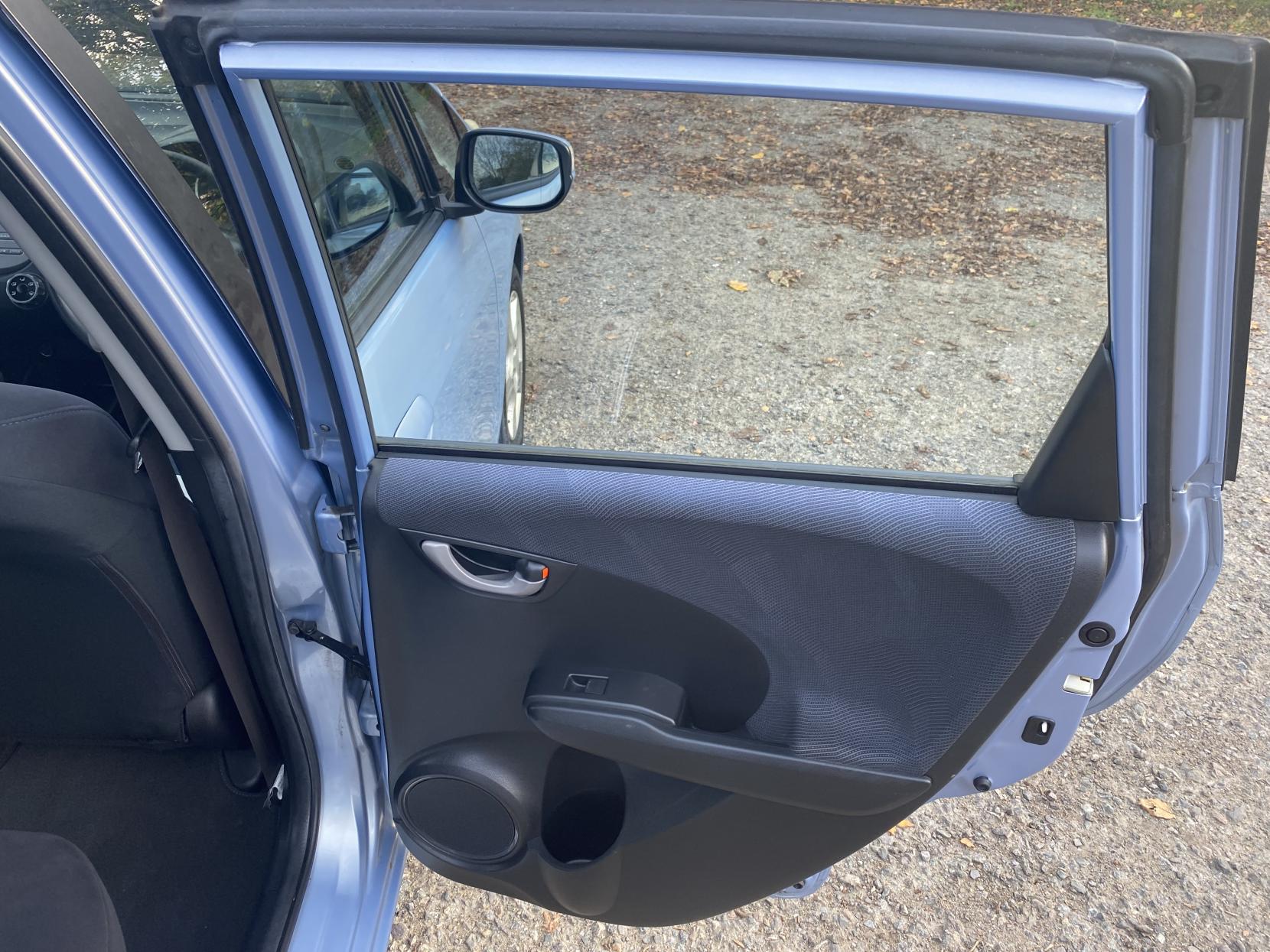 Honda Jazz 1.4 i-VTEC ES Hatchback 5dr Petrol Manual Euro 4 (100 ps)