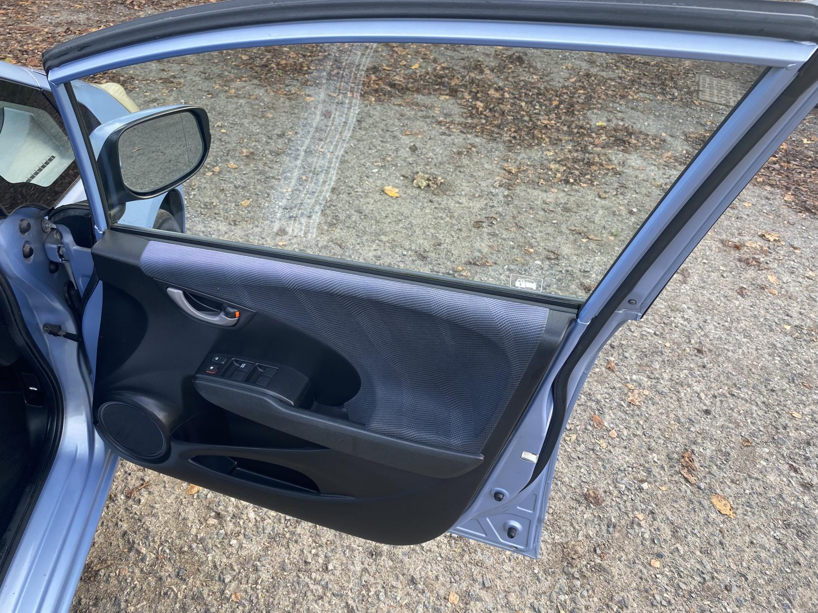 Honda Jazz 1.4 i-VTEC ES Hatchback 5dr Petrol Manual Euro 4 (100 ps)