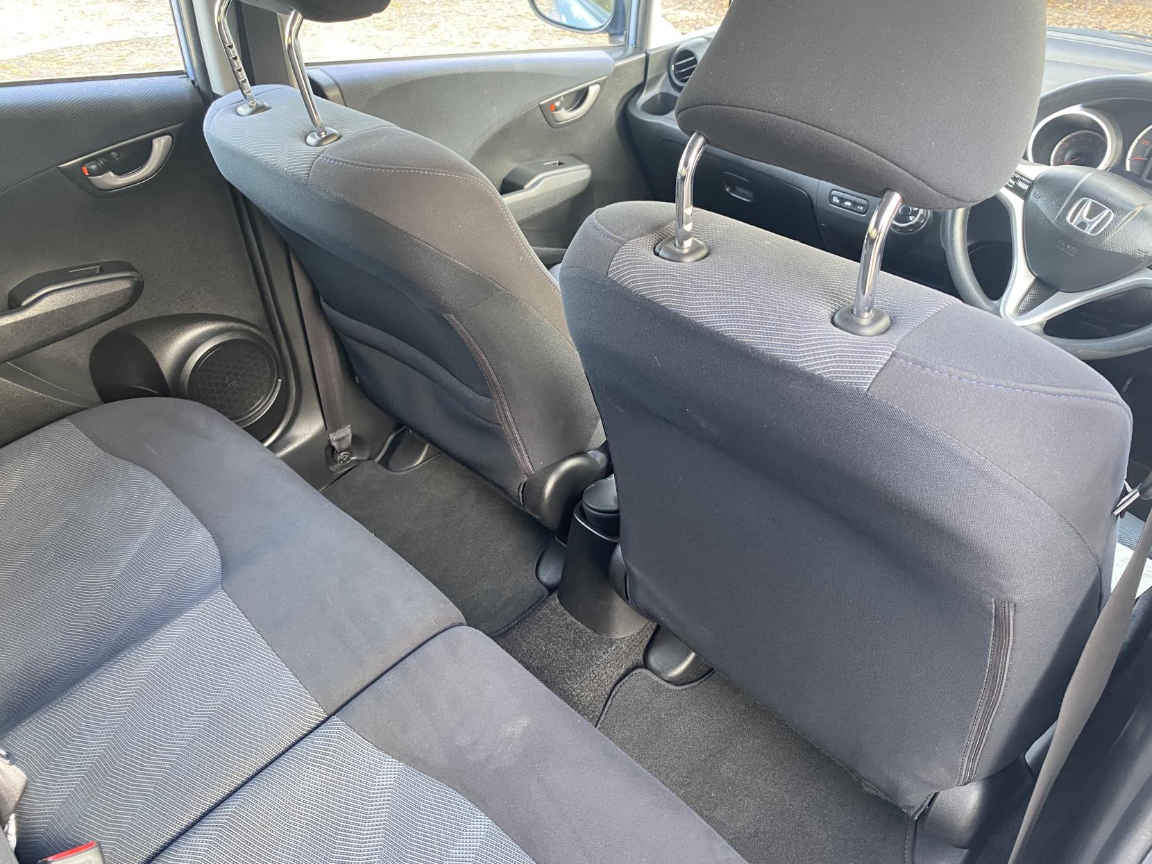 Honda Jazz 1.4 i-VTEC ES Hatchback 5dr Petrol Manual Euro 4 (100 ps)