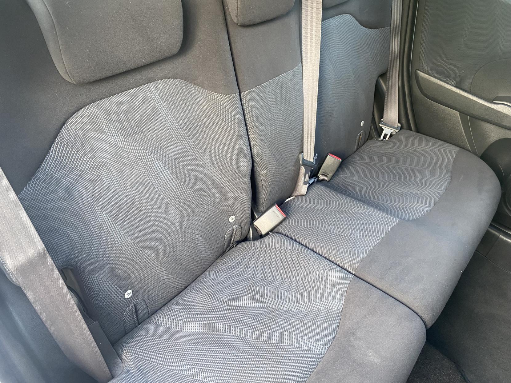 Honda Jazz 1.4 i-VTEC ES Hatchback 5dr Petrol Manual Euro 4 (100 ps)