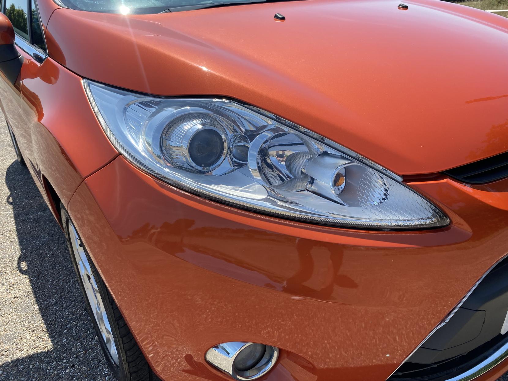 Ford Fiesta 1.25 Zetec Hatchback 5dr Petrol Manual (129 g/km, 81 bhp)