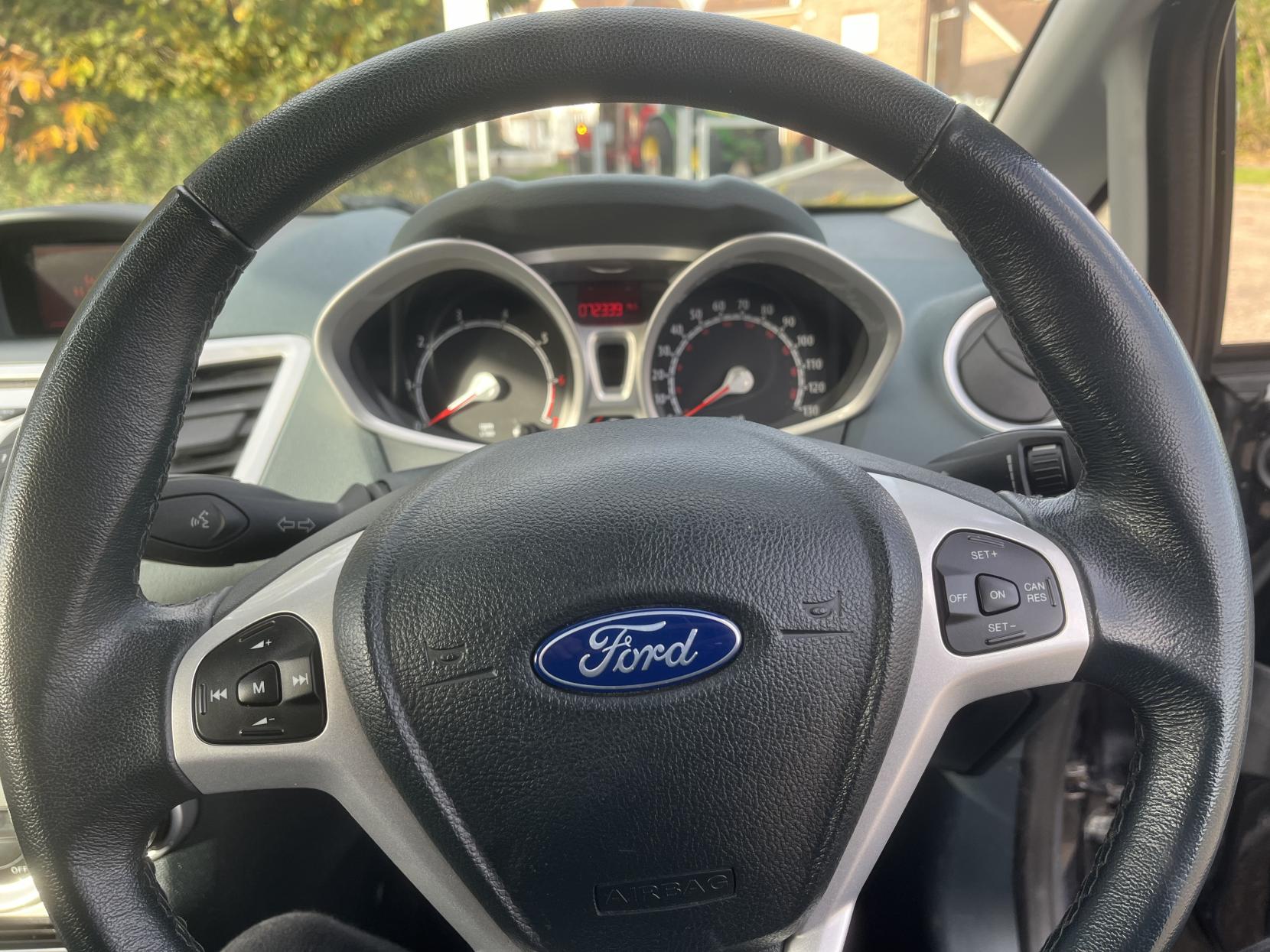 Ford Fiesta 1.6 Titanium Hatchback 3dr Petrol Manual (139 g/km, 118 bhp)