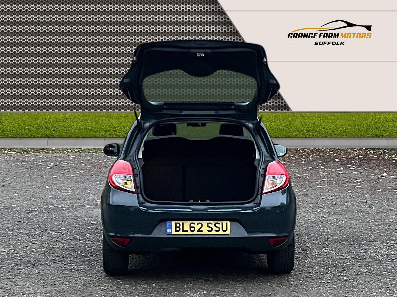 Renault Clio 1.2 Dynamique TomTom Hatchback 3dr Petrol Manual Euro 5 (75 ps)