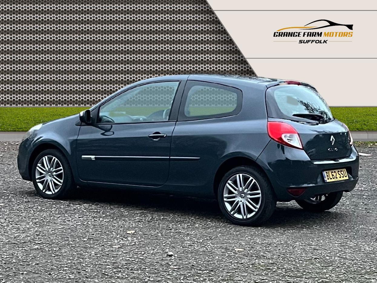 Renault Clio 1.2 Dynamique TomTom Hatchback 3dr Petrol Manual Euro 5 (75 ps)