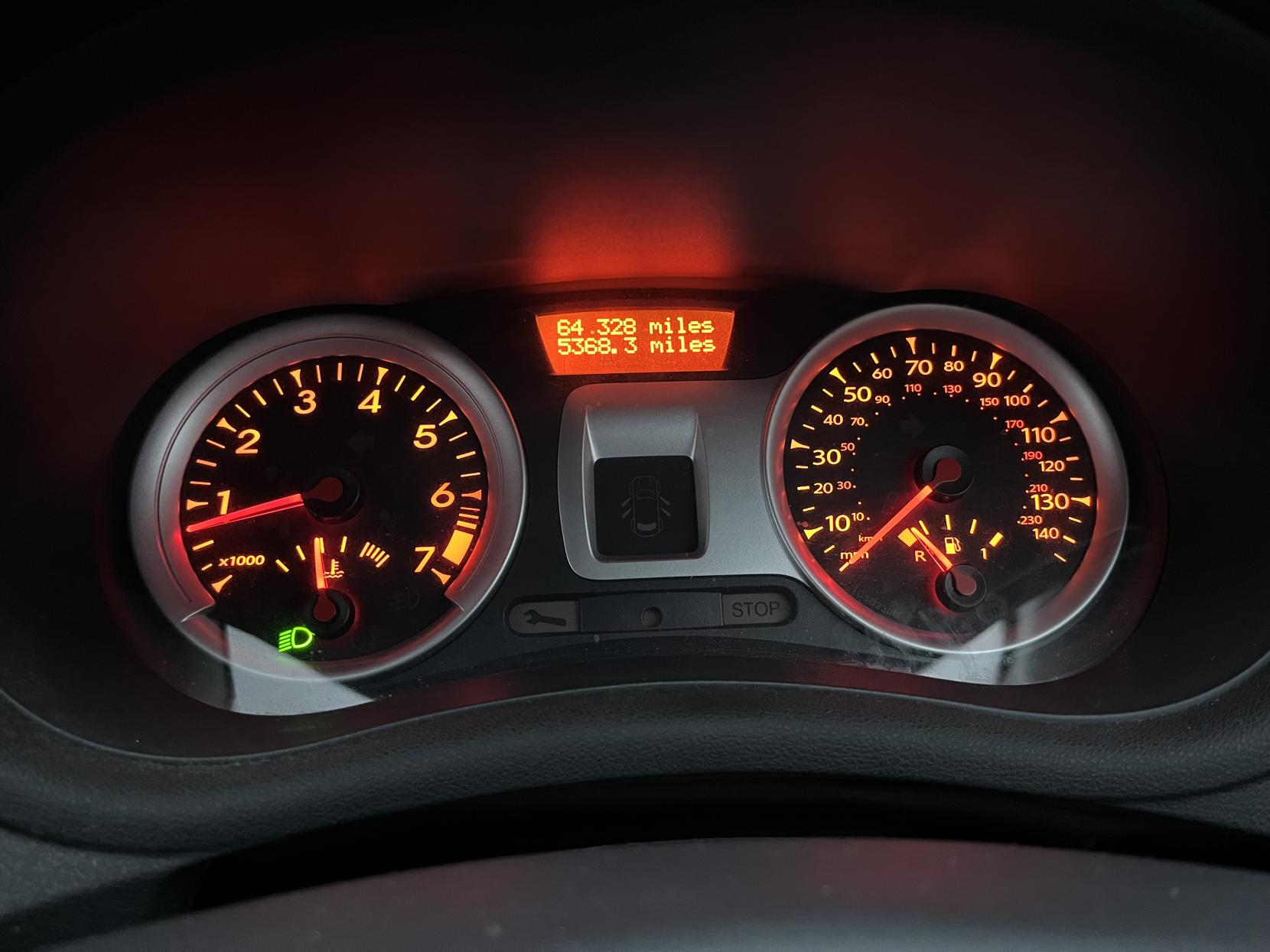 Renault Clio 1.2 Dynamique TomTom Hatchback 3dr Petrol Manual Euro 5 (75 ps)