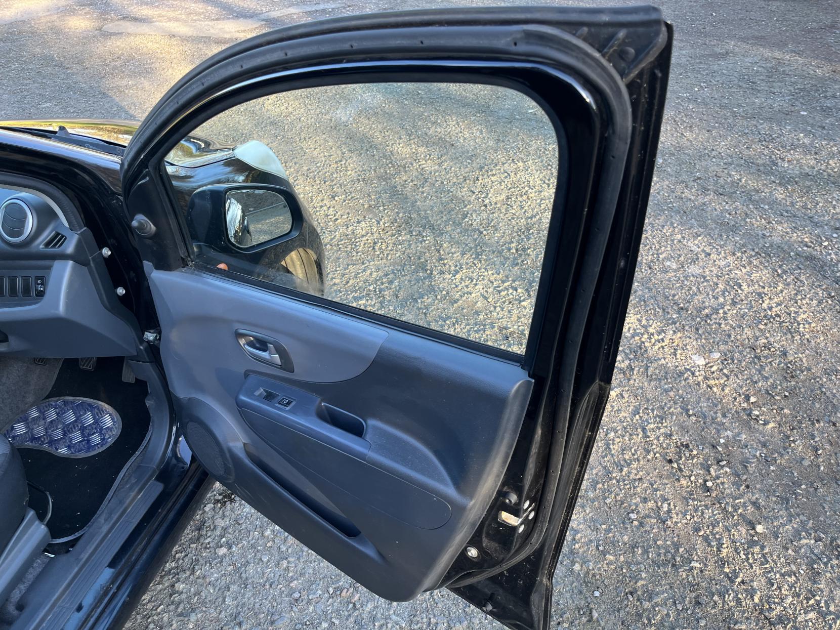 Suzuki Alto 1.0 12V SZ Hatchback 5dr Petrol Manual Euro 5 (68 ps)