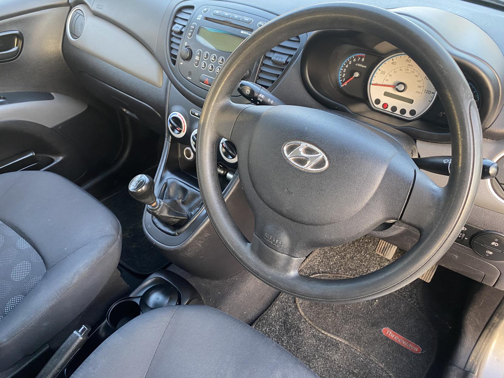 Hyundai i10 1.2 Comfort Hatchback 5dr Petrol Manual Euro 4 (77 bhp)