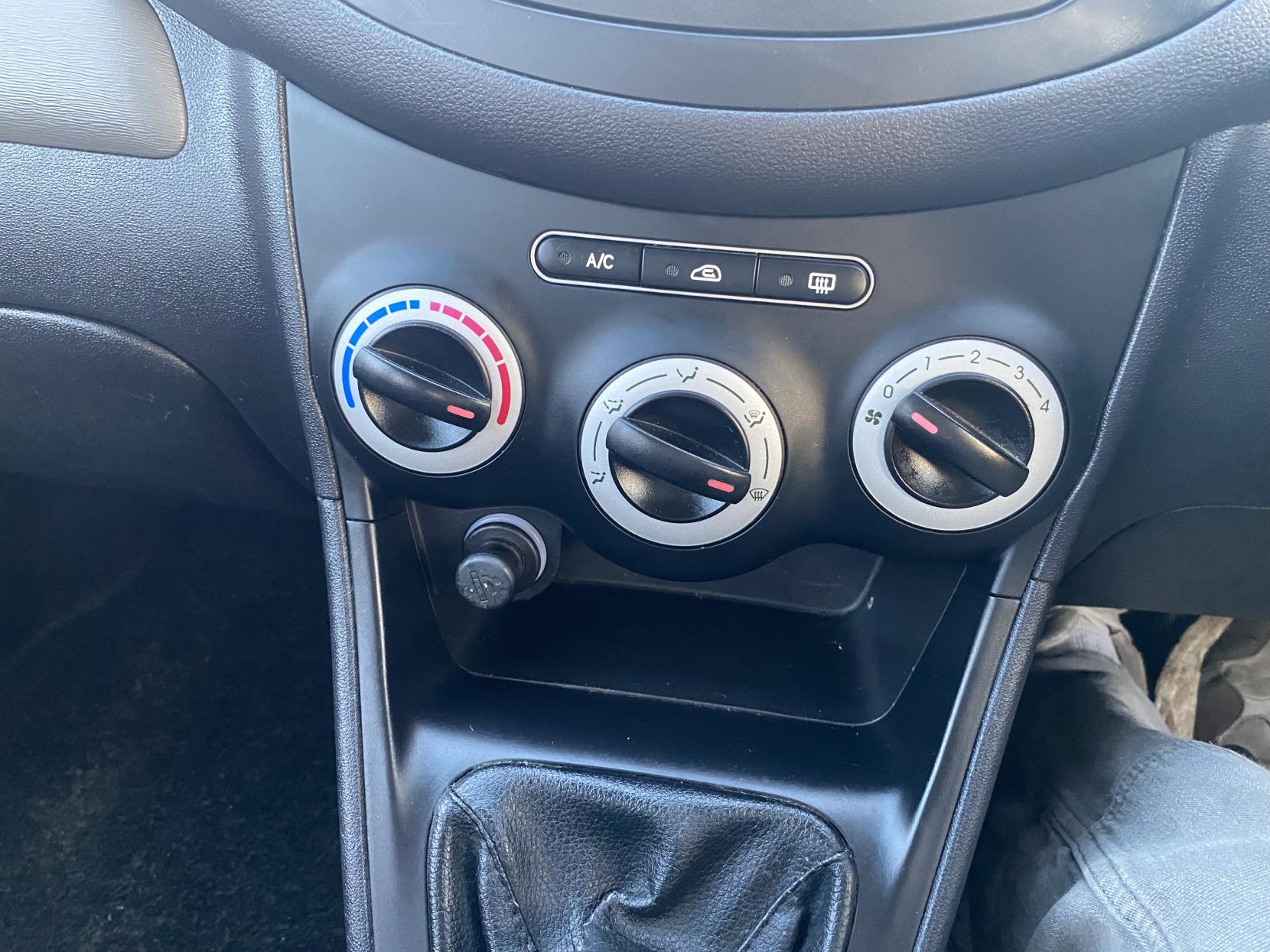 Hyundai i10 1.2 Comfort Hatchback 5dr Petrol Manual Euro 4 (77 bhp)