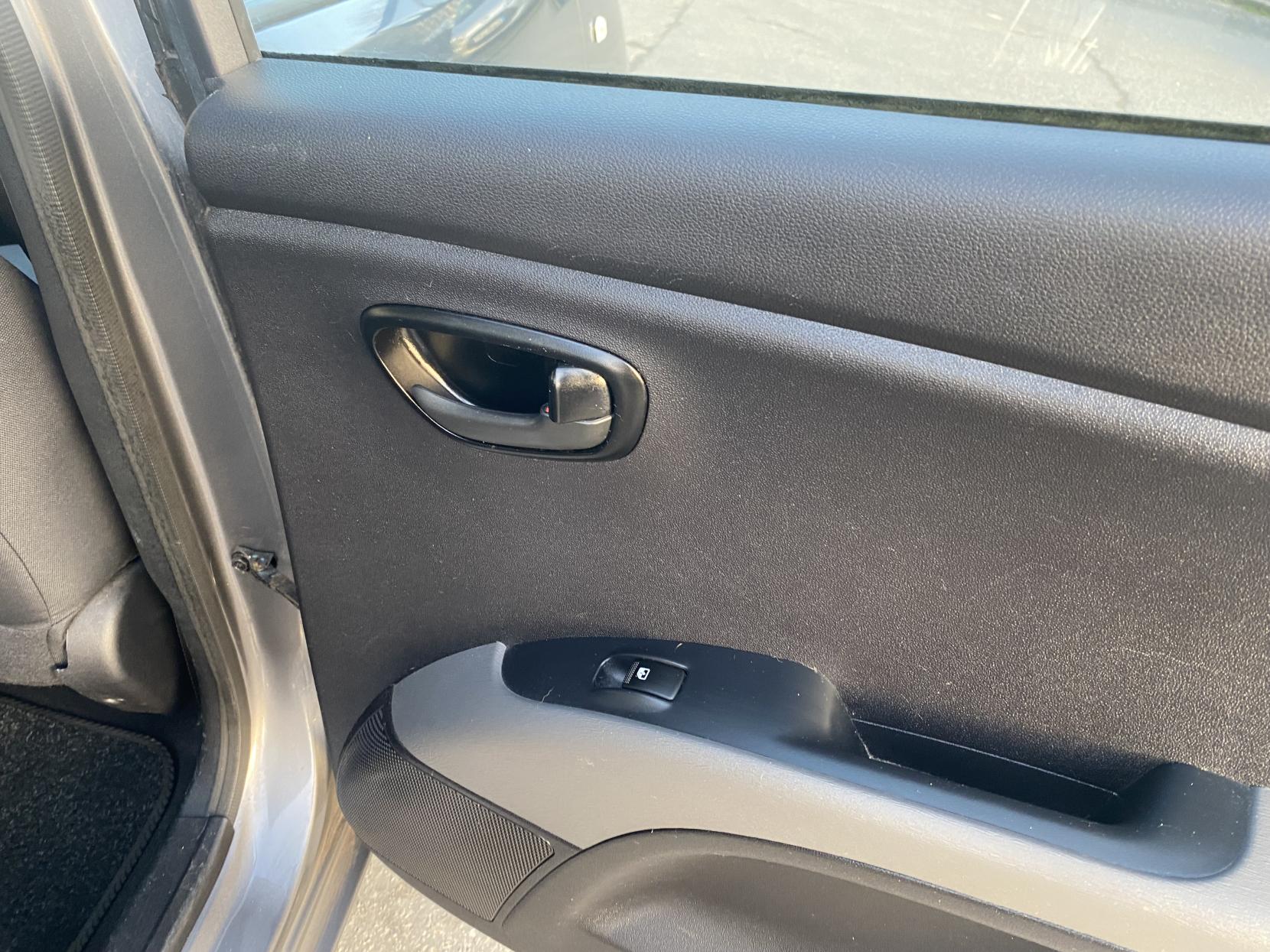 Hyundai i10 1.2 Comfort Hatchback 5dr Petrol Manual Euro 4 (77 bhp)