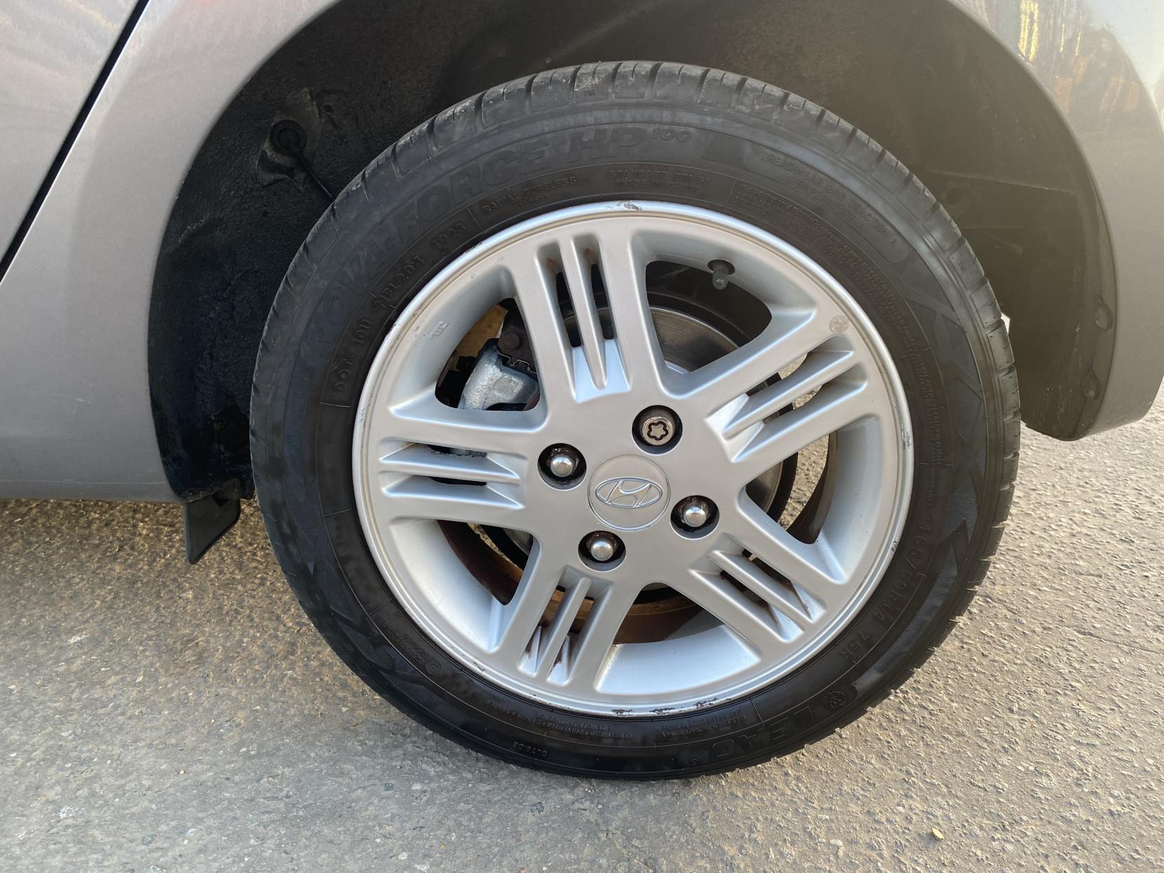 Hyundai i10 1.2 Comfort Hatchback 5dr Petrol Manual Euro 4 (77 bhp)