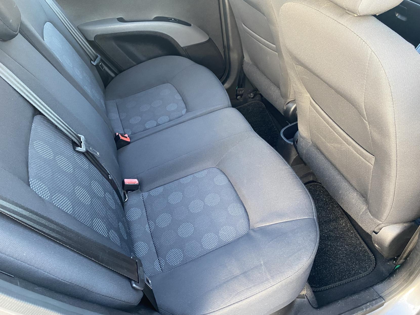 Hyundai i10 1.2 Comfort Hatchback 5dr Petrol Manual Euro 4 (77 bhp)