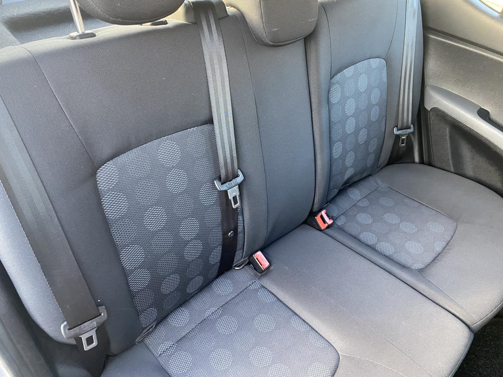 Hyundai i10 1.2 Comfort Hatchback 5dr Petrol Manual Euro 4 (77 bhp)