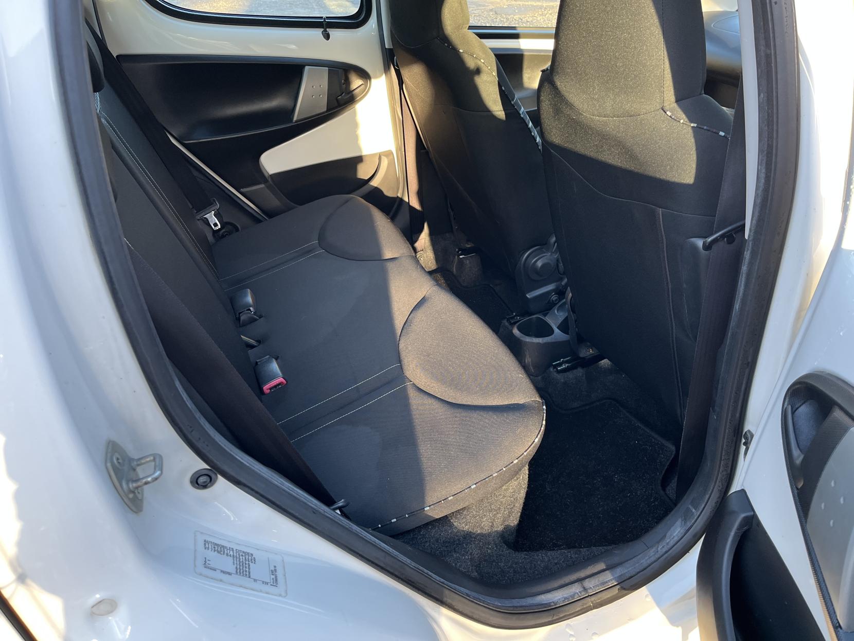 Citroen C1 1.0i VTR Hatchback 5dr Petrol Manual Euro 5 (68 ps)