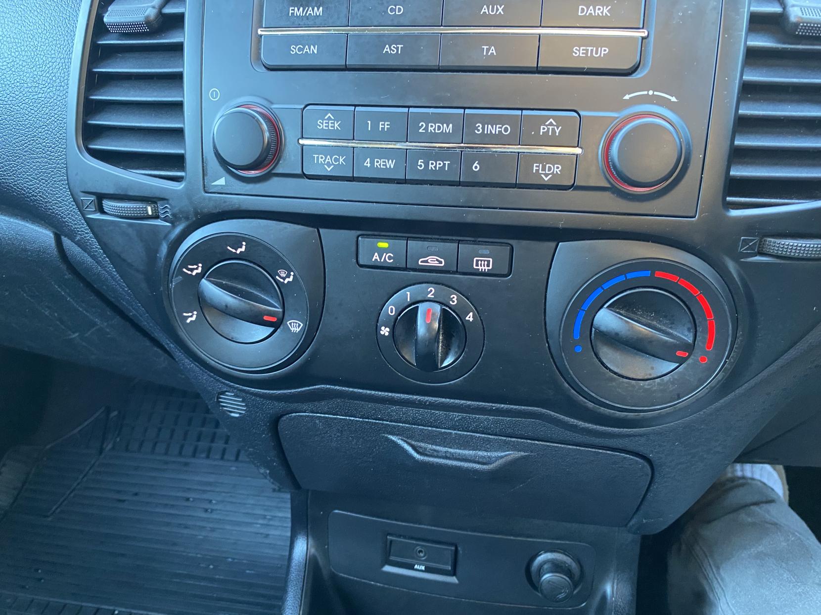 Hyundai i20 1.2 Classic Hatchback 5dr Petrol Manual Euro 4 (77 bhp)