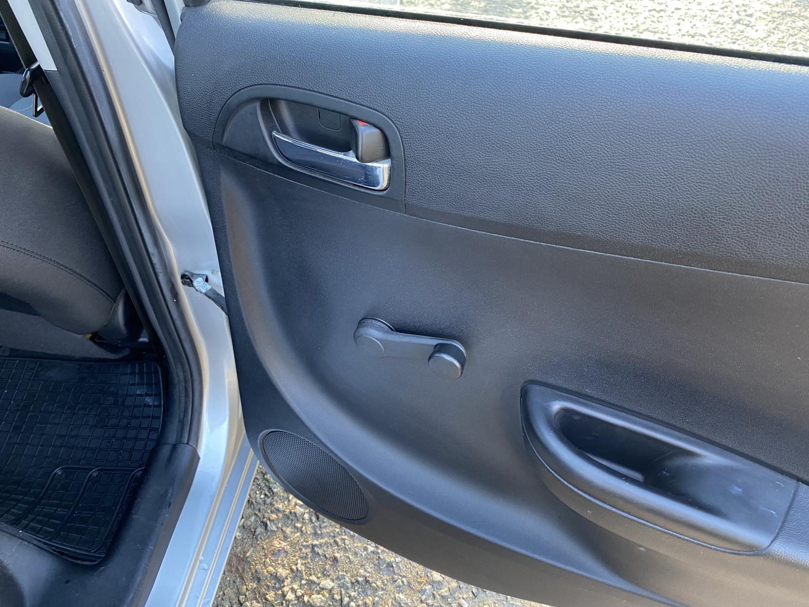 Hyundai i20 1.2 Classic Hatchback 5dr Petrol Manual Euro 4 (77 bhp)