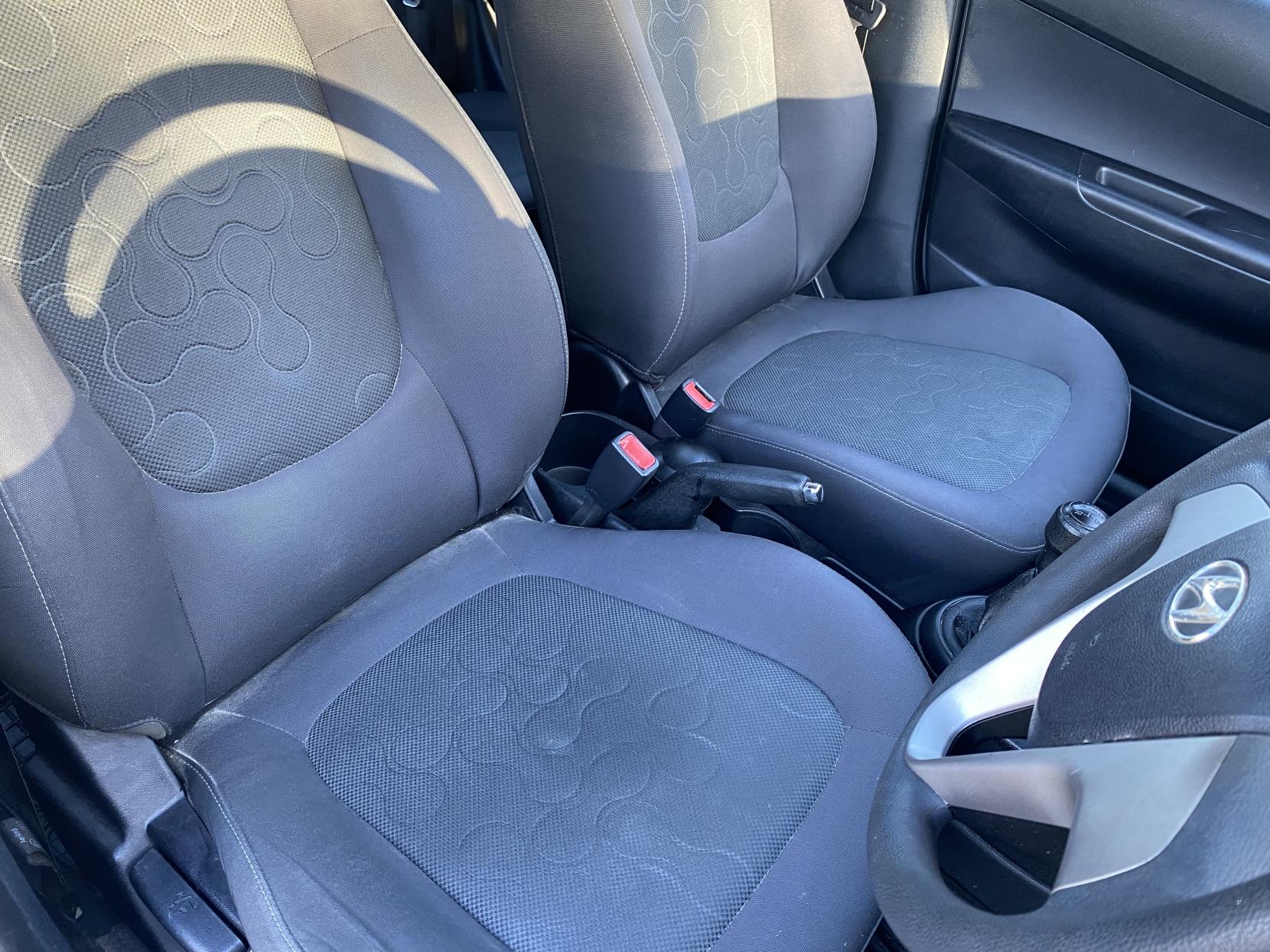 Hyundai i20 1.2 Classic Hatchback 5dr Petrol Manual Euro 4 (77 bhp)